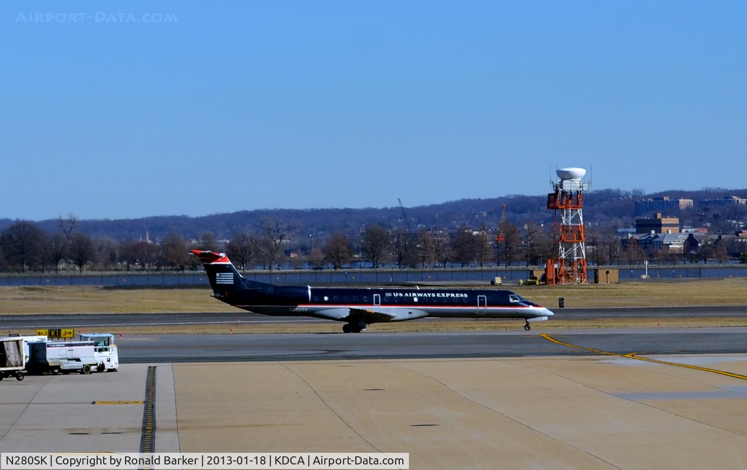 N280SK, 2001 Embraer ERJ-145LR (EMB-145LR) C/N 145381, Taxi DCA