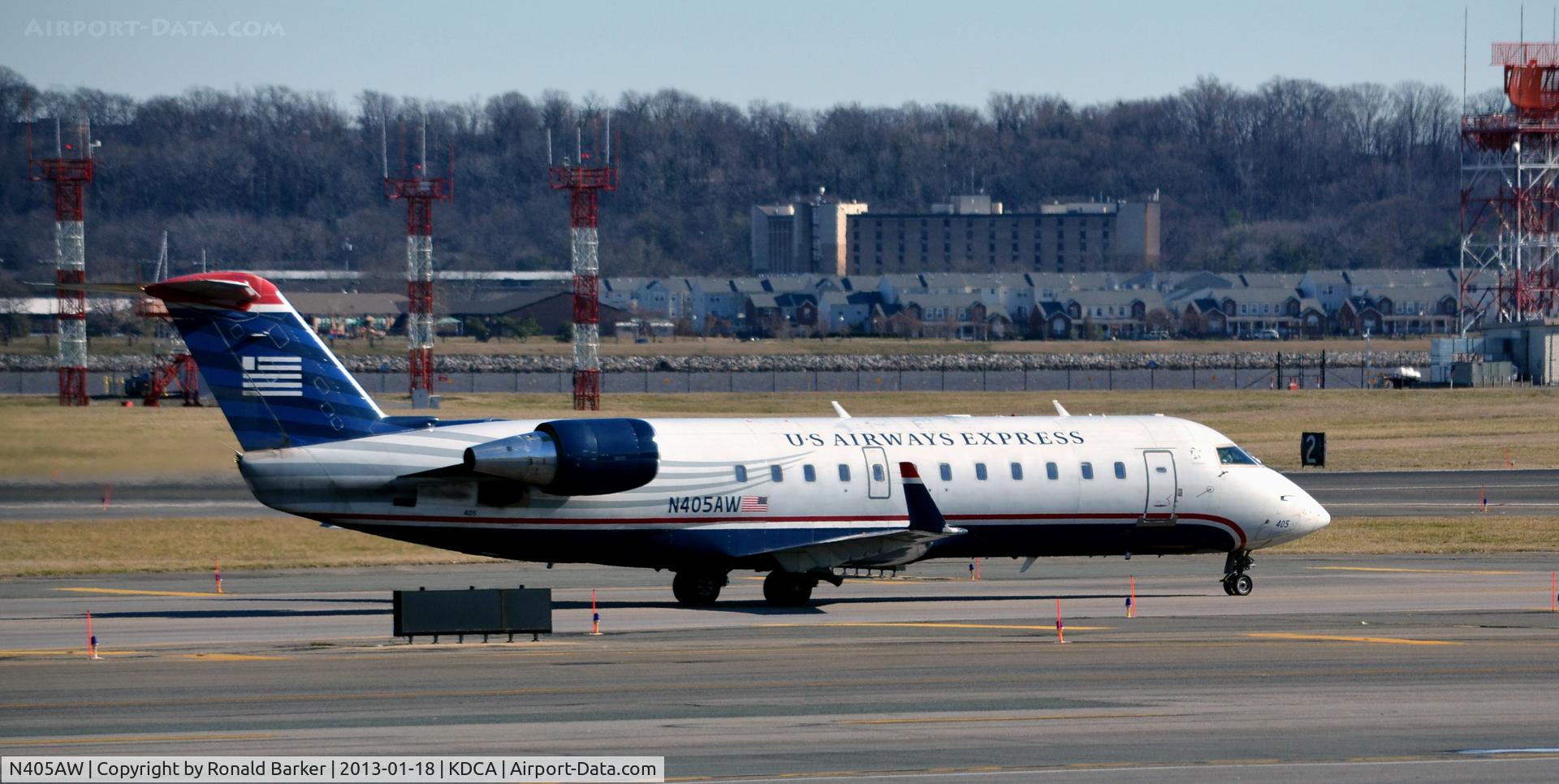 N405AW, 1999 Bombardier CRJ-200LR (CL-600-2B19) C/N 7362, Taxi DCA