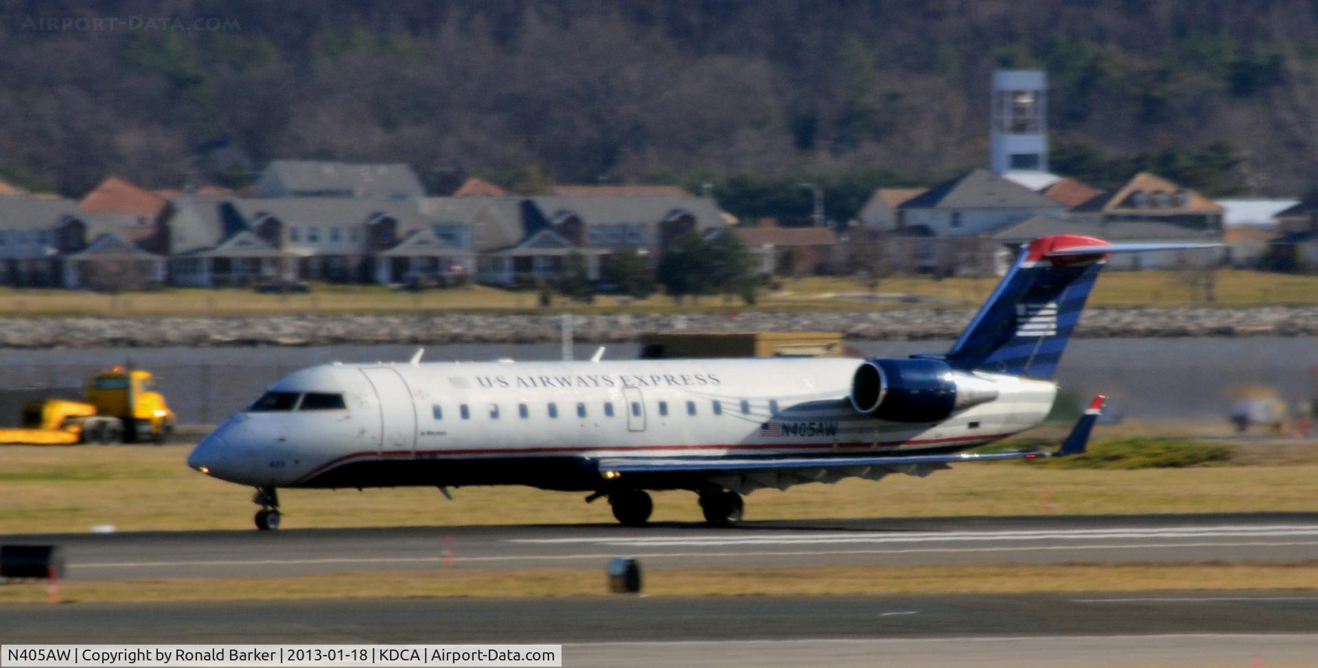 N405AW, 1999 Bombardier CRJ-200LR (CL-600-2B19) C/N 7362, Takeoff DCA