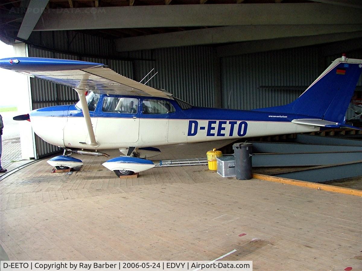 D-EETO, Reims F172H Skyhawk C/N 0646, R/Cessna F.172H Skyhawk [0646] Porta Westfalica~D 24/05/2006