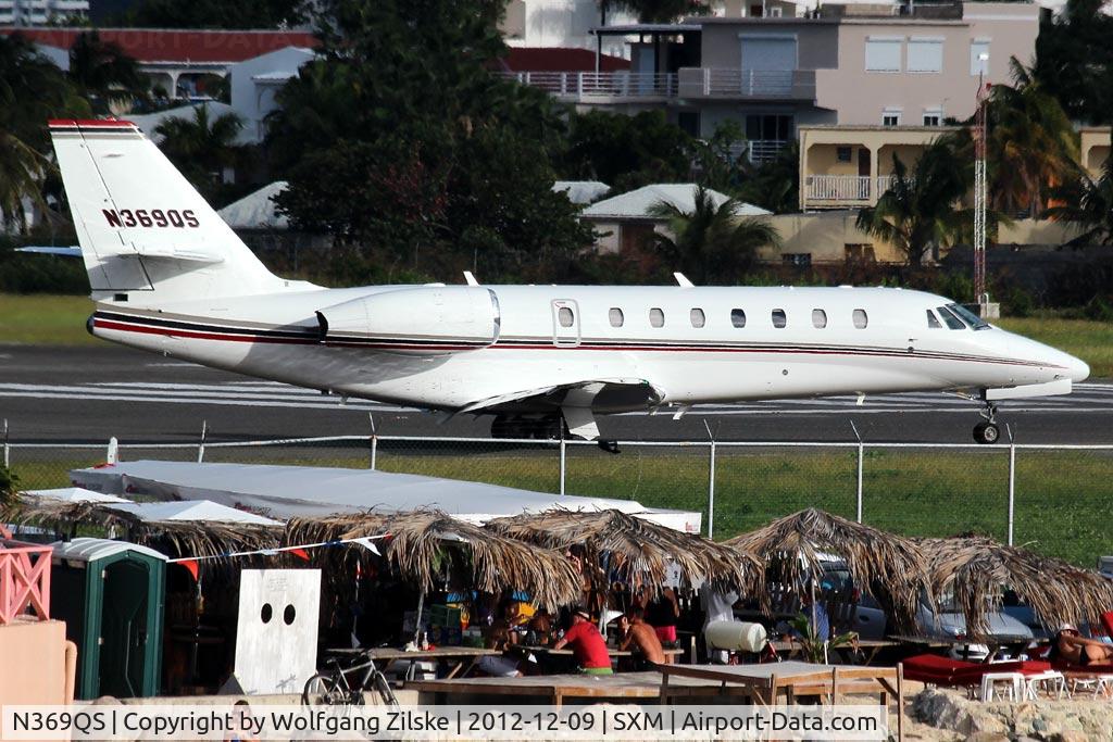 N369QS, 2006 Cessna 680 Citation Sovereign C/N 680-0081, From the Oceanview Pool of the Sonesta Hotel