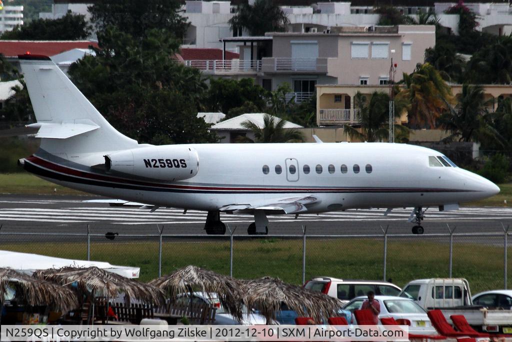 N259QS, 2001 Dassault Falcon 2000 C/N 159, From the Oceanview Pool of the Sonesta Hotel