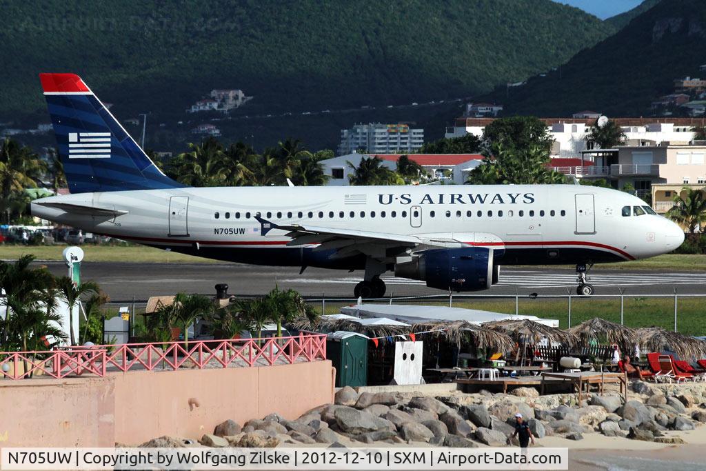 N705UW, 1998 Airbus A319-112 C/N 0929, From the Oceanview Pool of the Sonesta Hotel