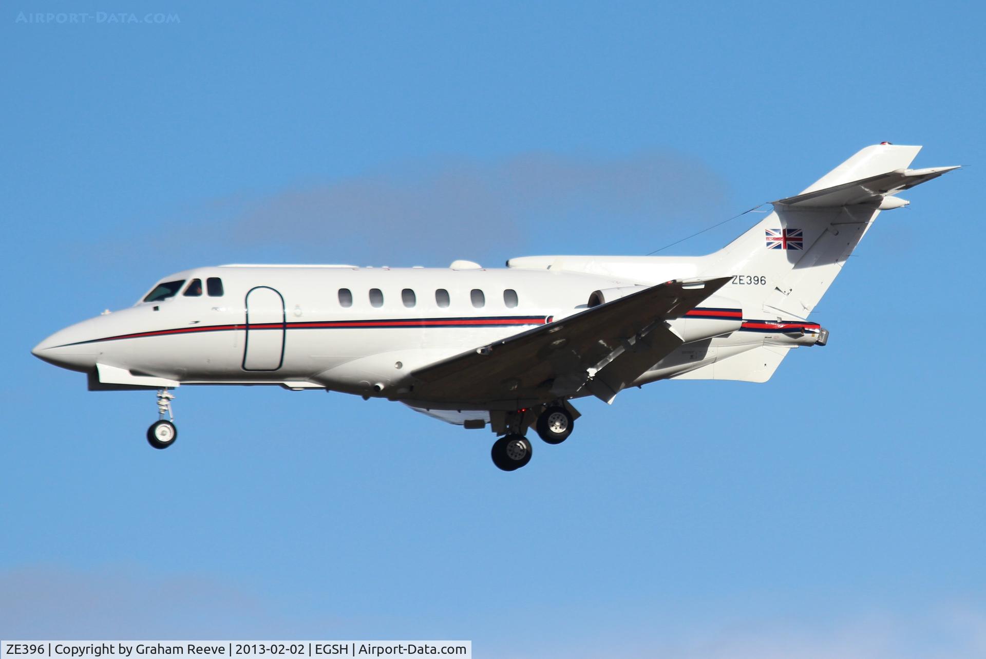 ZE396, British Aerospace BAe-125 CC.3 C/N 257211, On approach to Norwich.