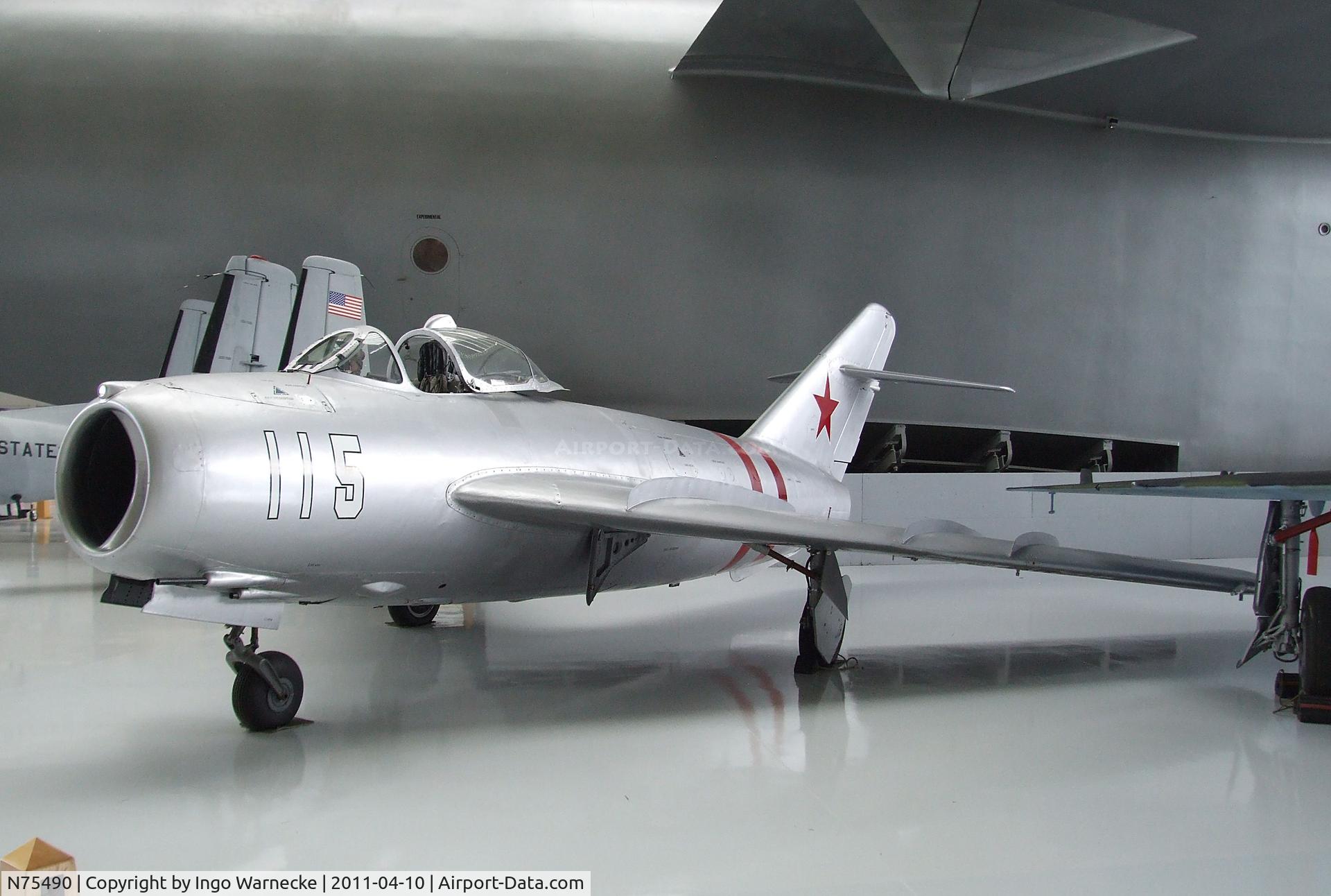 N75490, Mikoyan-Gurevich MiG-17 Fresco C/N 541393, Mikoyan i Gurevich MiG-17F FRESCO-C at the Evergreen Aviation & Space Museum, McMinnville OR