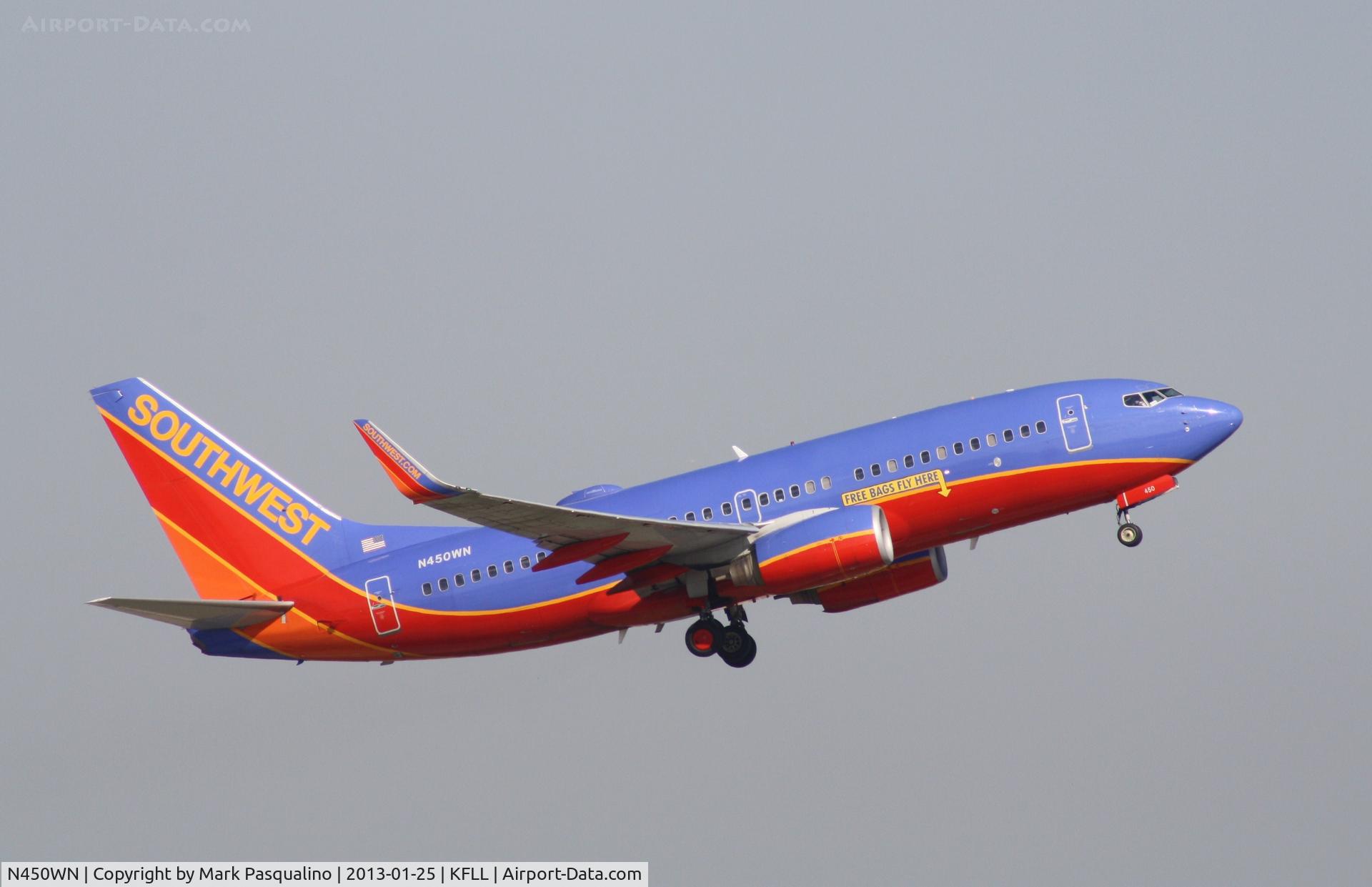 N450WN, 2004 Boeing 737-7H4 C/N 32470, Boeing 737-700