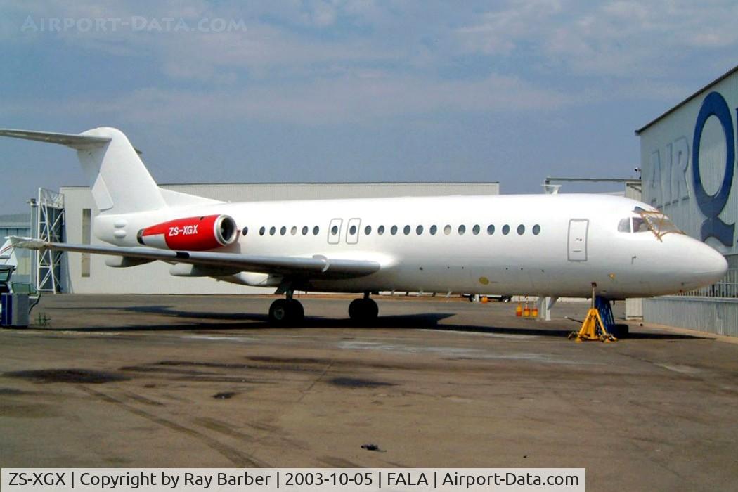 ZS-XGX, 1976 Fokker F.28-4000 Fellowship C/N 11115, Fokker F-28-4000 Fellowship [11115] (Airquarius Aviation) Laseria~ZS 05/10/2003