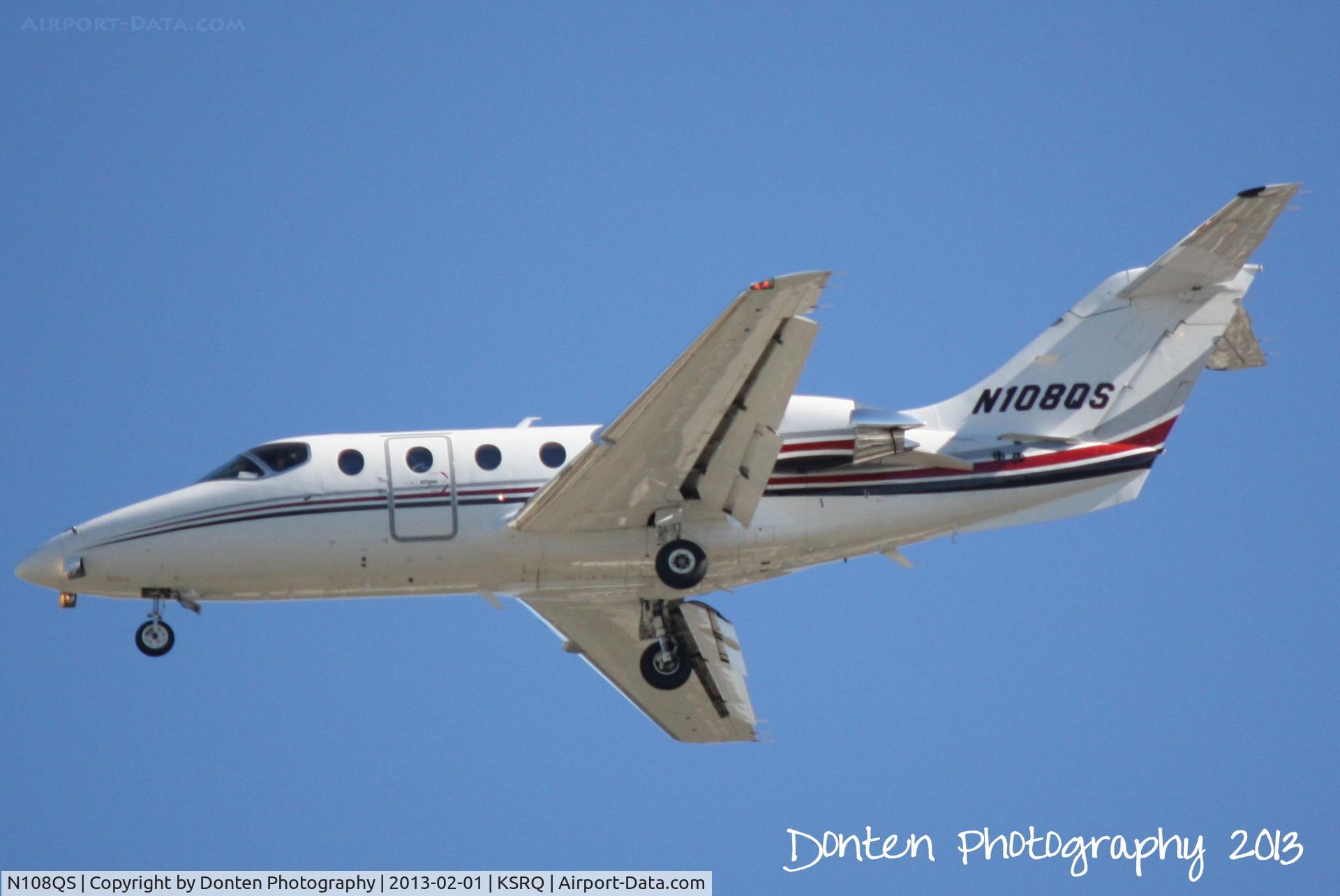 N108QS, 2004 Raytheon Aircraft Company 400A C/N RK-382, Execjet Flight 108 (N108QS) on approach to Runway 32 at Sarasota-Bradenton International Airport following a flight from Tampa International Airport