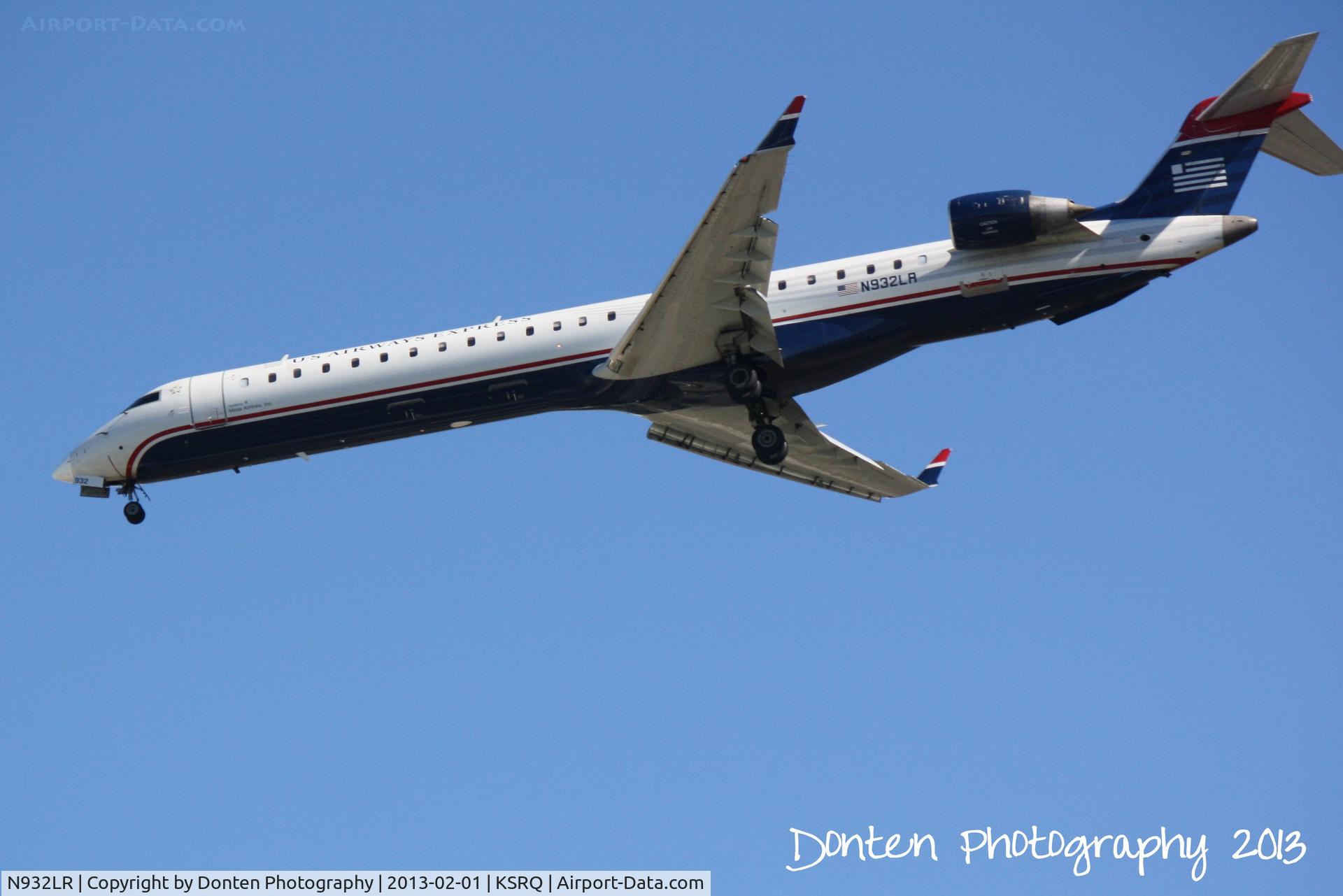 N932LR, 2005 Bombardier CRJ-900ER (CL-600-2D24) C/N 15032, US Air Flight 2675 operated by Mesa (N932LR) on approach to Runway 32 at Sarasota-Bradenton International Airport following a flight from Charlotte-Douglas International Airport