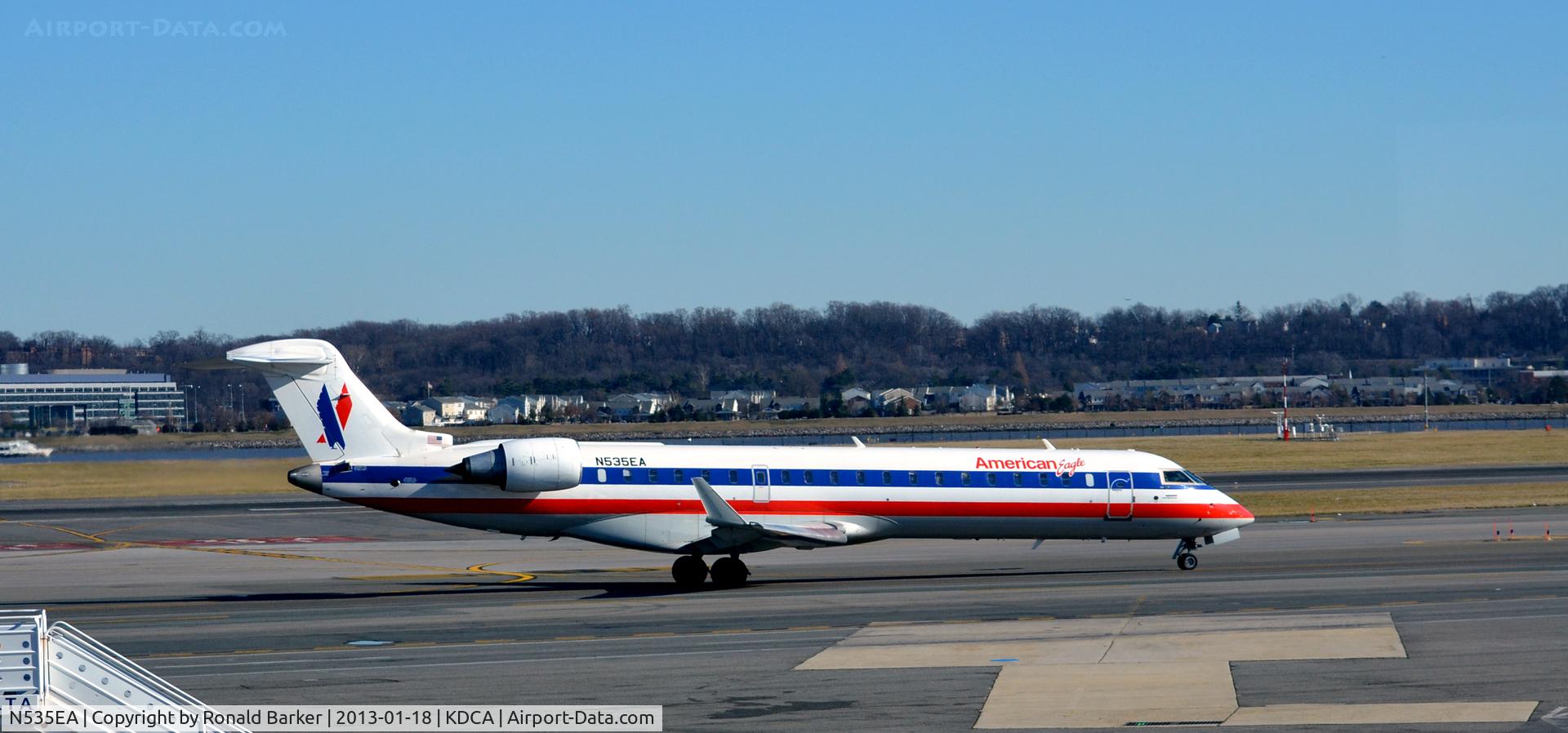 N535EA, Bombardier CRJ-702 (CL-600-2C10) Regional Jet C/N 10313, Taxi DCA
