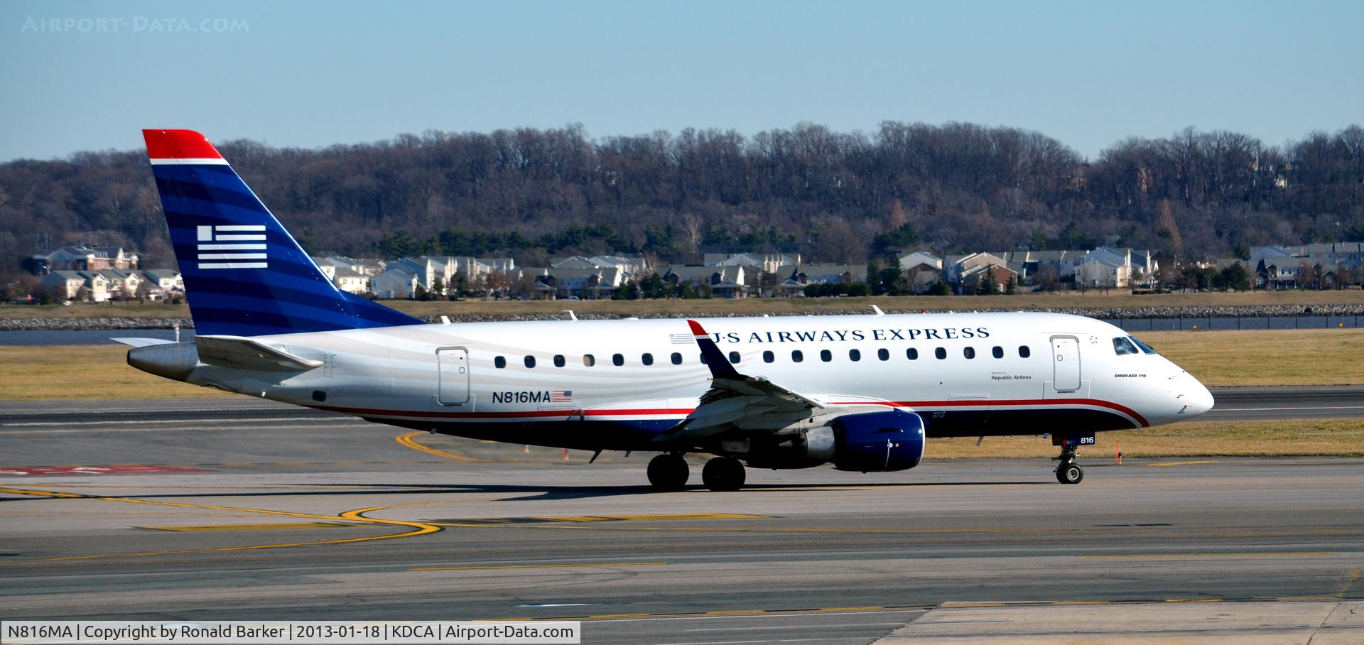 N816MA, 2004 Embraer 170SU (ERJ-170-100SU) C/N 17000037, Taxi DCA