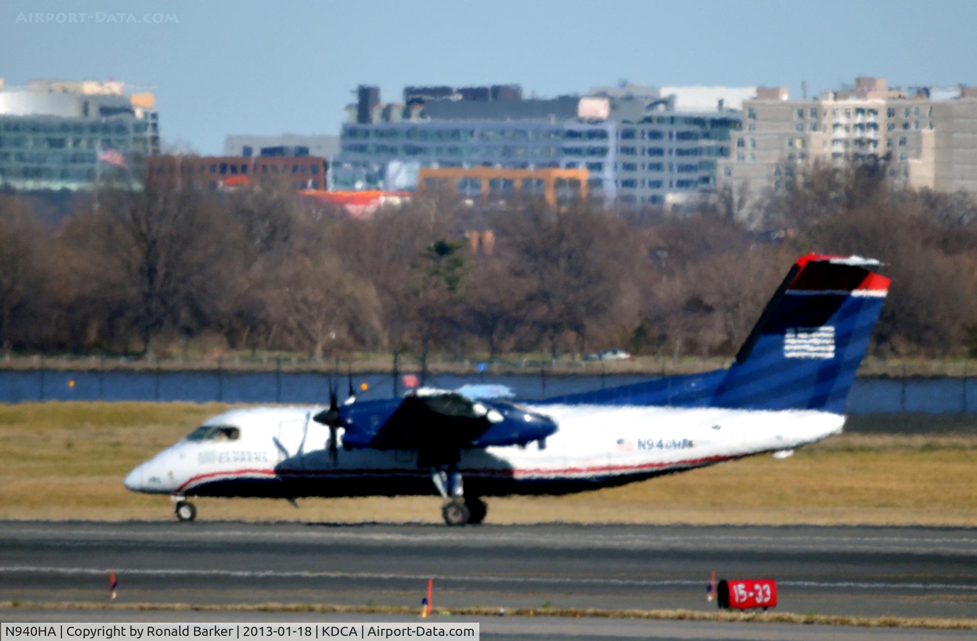 N940HA, 1989 Boeing DHC-8-102 C/N 156, Landing DCA