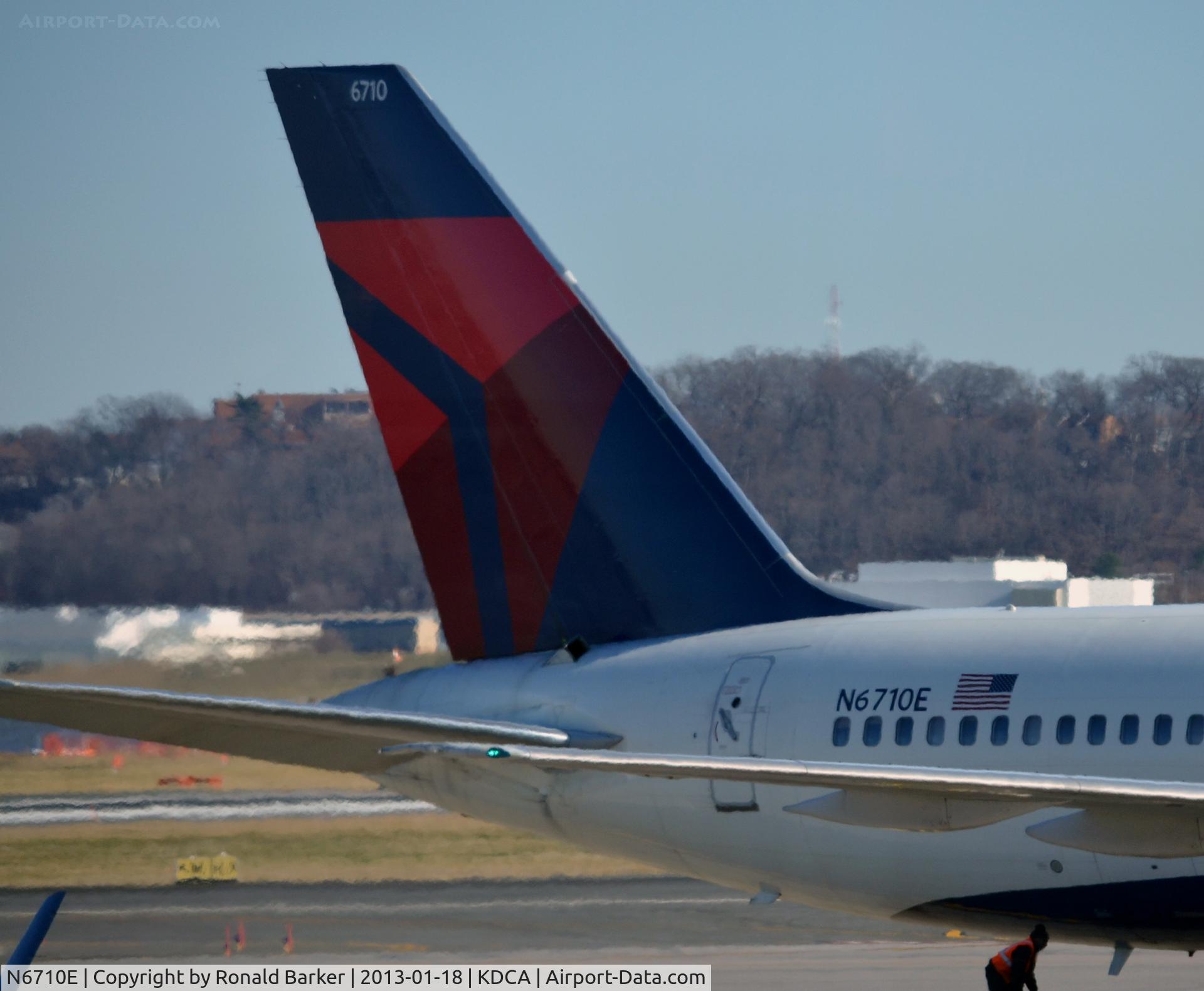 N6710E, 2000 Boeing 757-232 C/N 30482, DCA VA