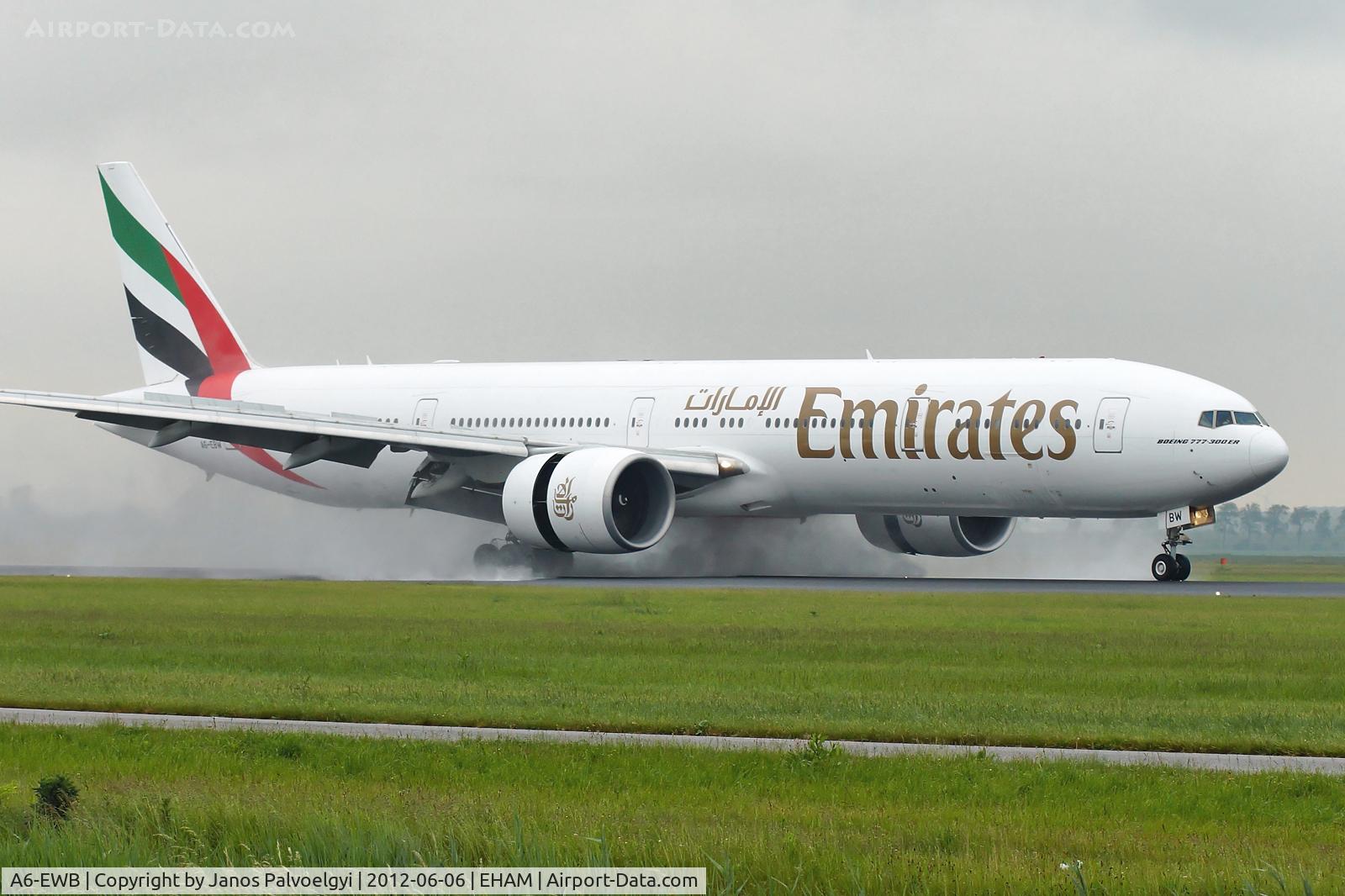 A6-EWB, 2007 Boeing 777-21H/LR C/N 35573, Emirates Boeing B777-31H/ER landing in EHAM/AMS