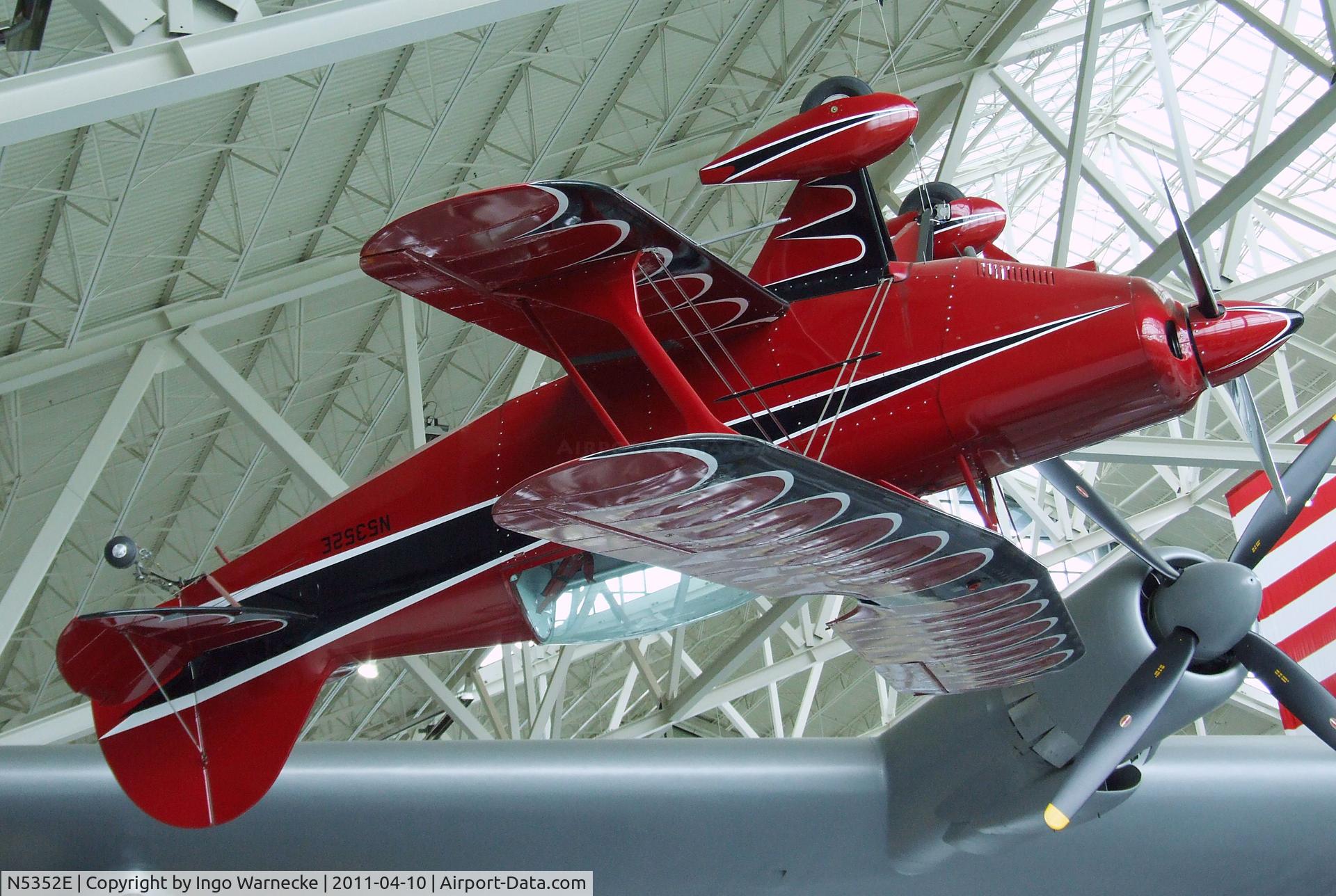 N5352E, 1986 Pitts S-2B Special C/N 5105, Pitts S-2B Special at the Evergreen Aviation & Space Museum, McMinnville OR