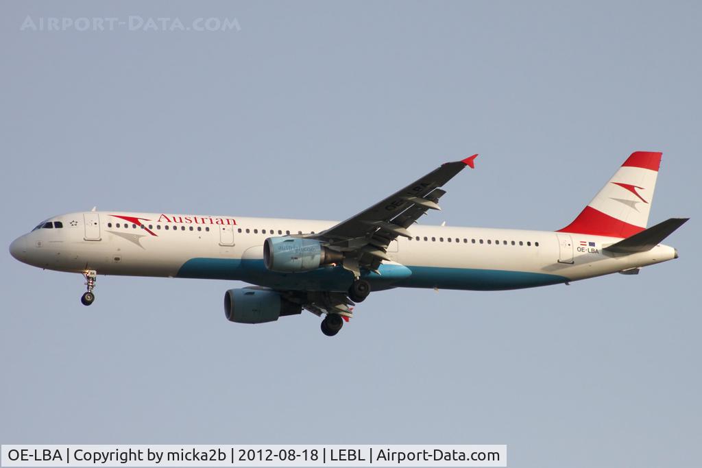 OE-LBA, 1995 Airbus A321-111 C/N 552, Landing