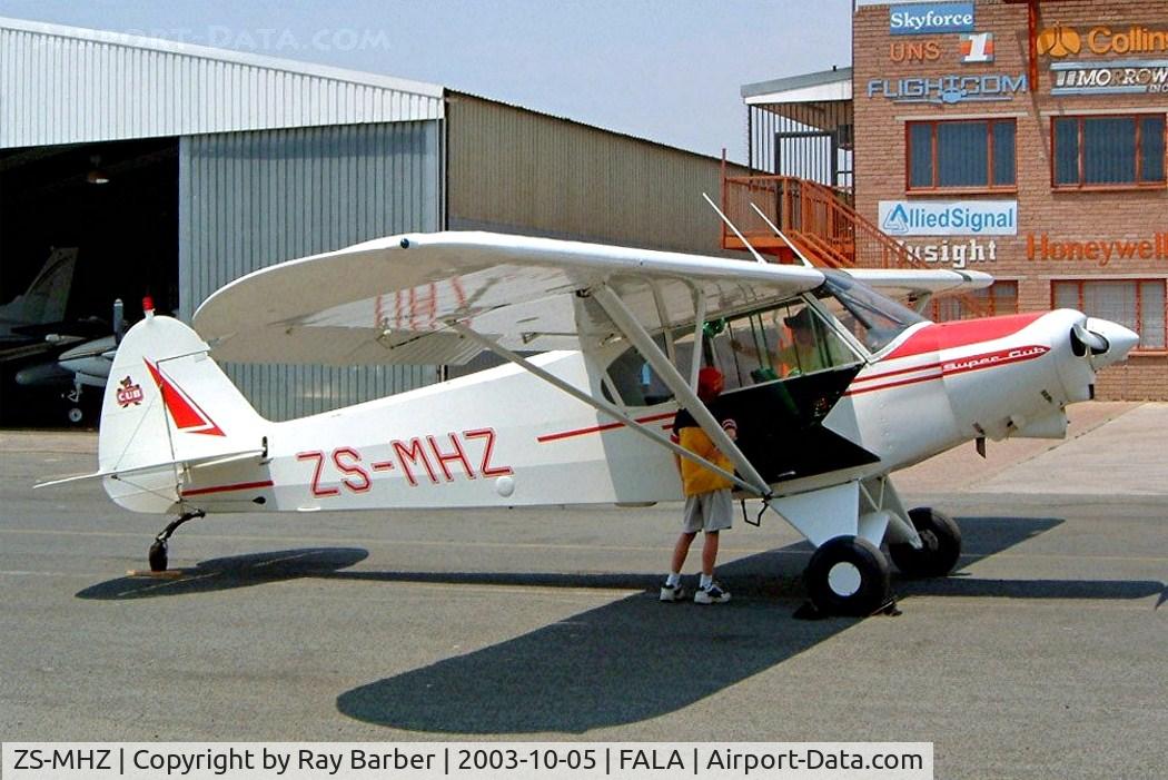 ZS-MHZ, Piper PA-18-150 Super Cub C/N 1809025, Piper PA-18-150 Super Cub [1809025] Lanseria~ZS 05/10/2003