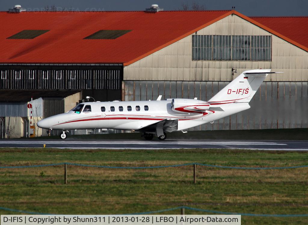 D-IFIS, 2007 Cessna 525A  Citation CJ2+ C/N 525A-0340, Taking off from rwy 32R