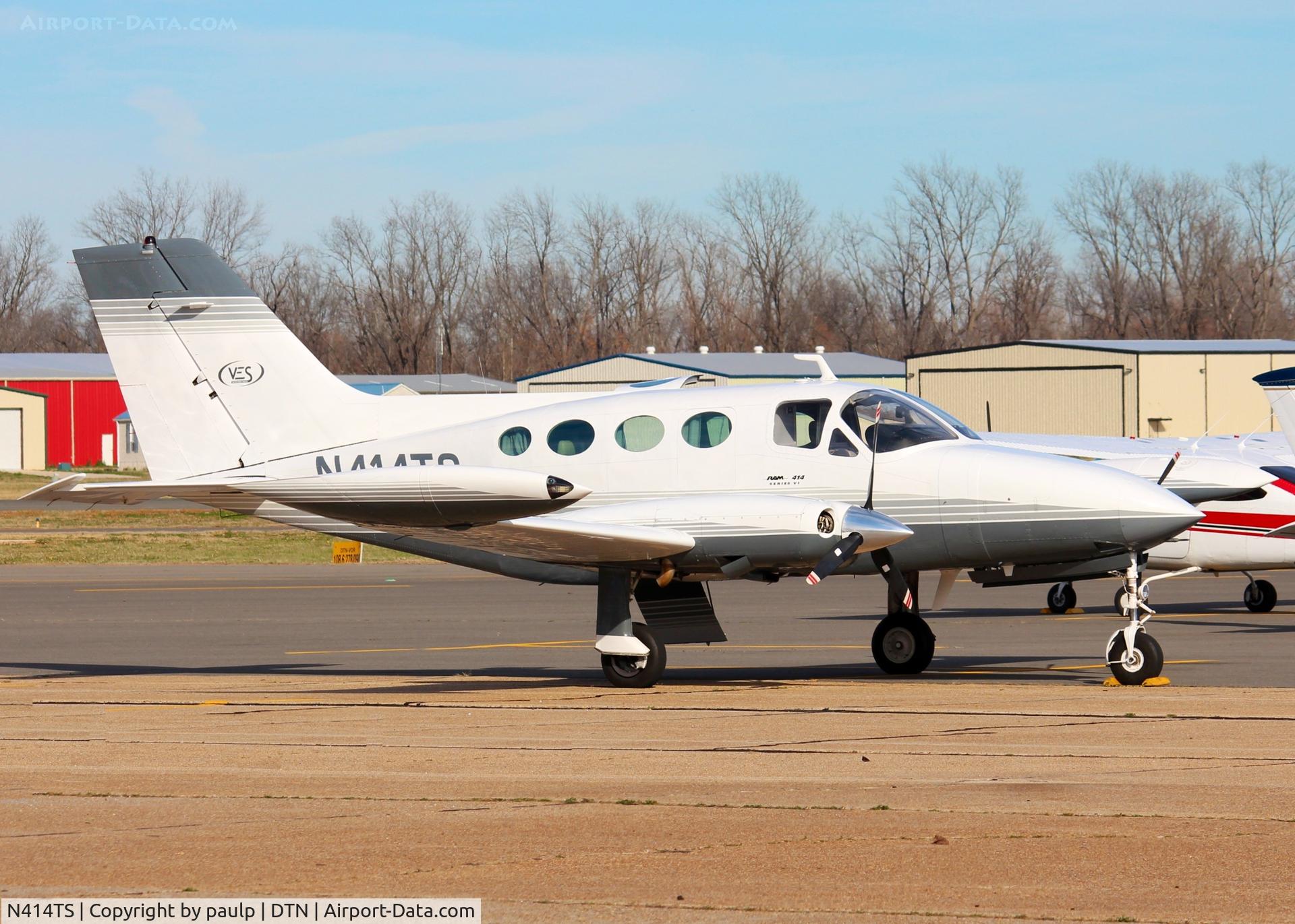 N414TS, 1969 Cessna 414 Chancellor C/N 414-0030, At Downtown Shreveport.