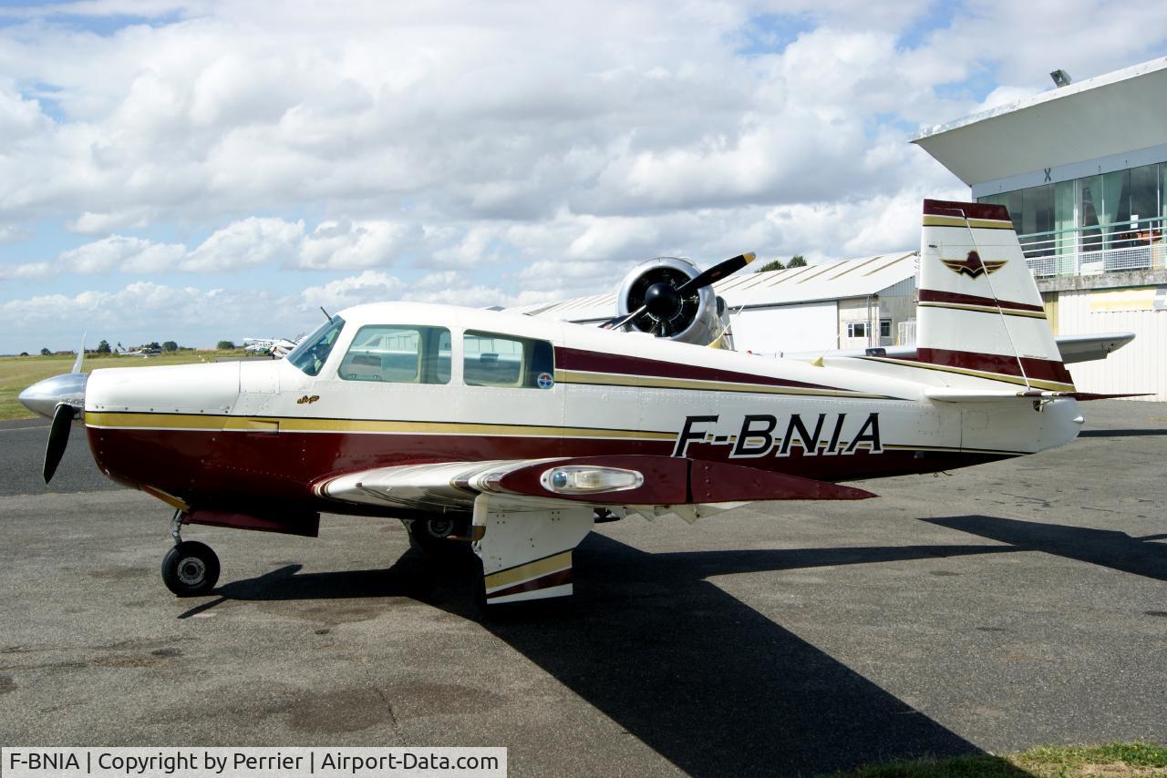 F-BNIA, Mooney M20E C/N 624, Here is F-BNIA at LFOQ in France