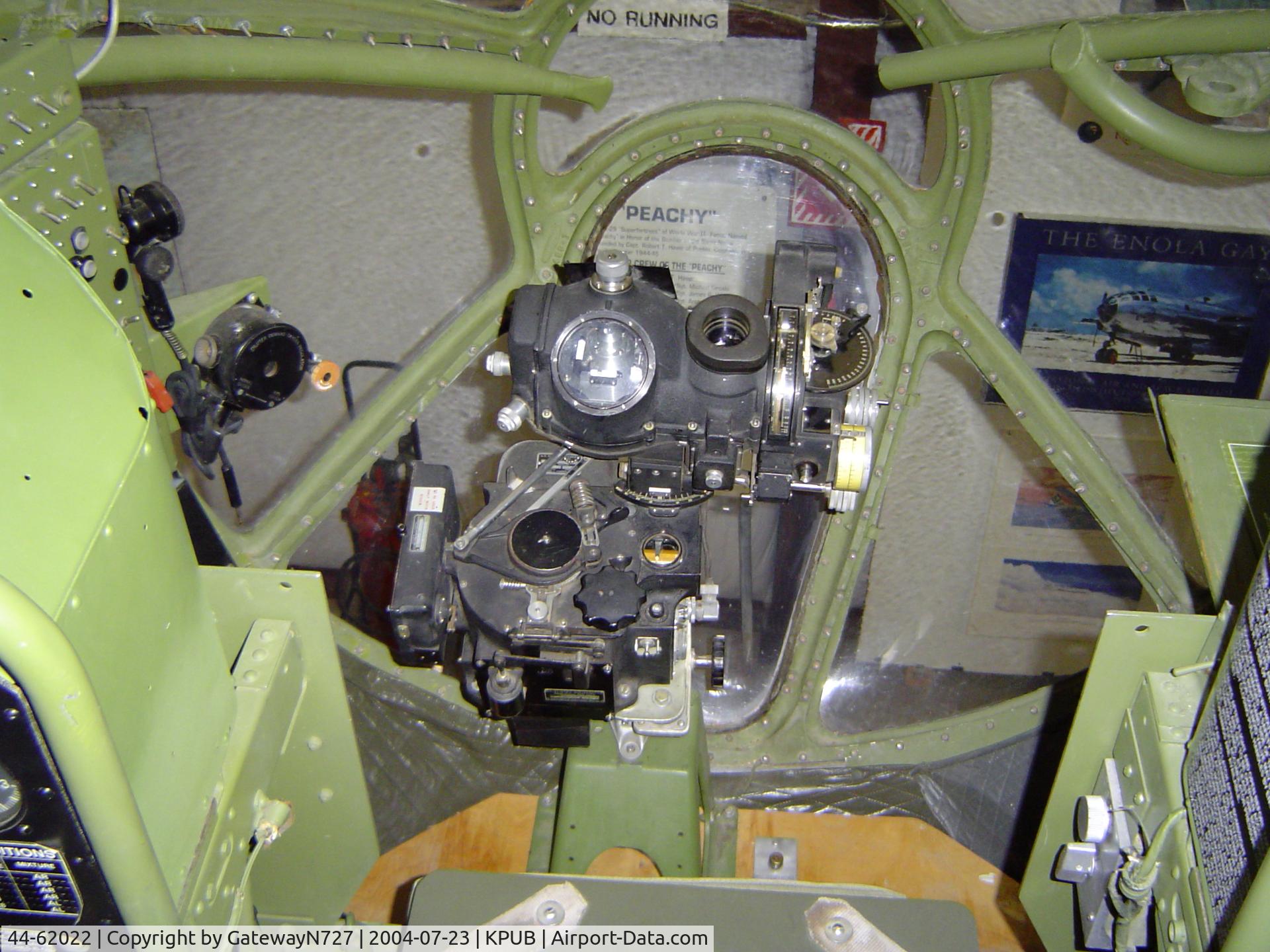 44-62022, Boeing B-29 Superfortess C/N 11499, Bomb sight.