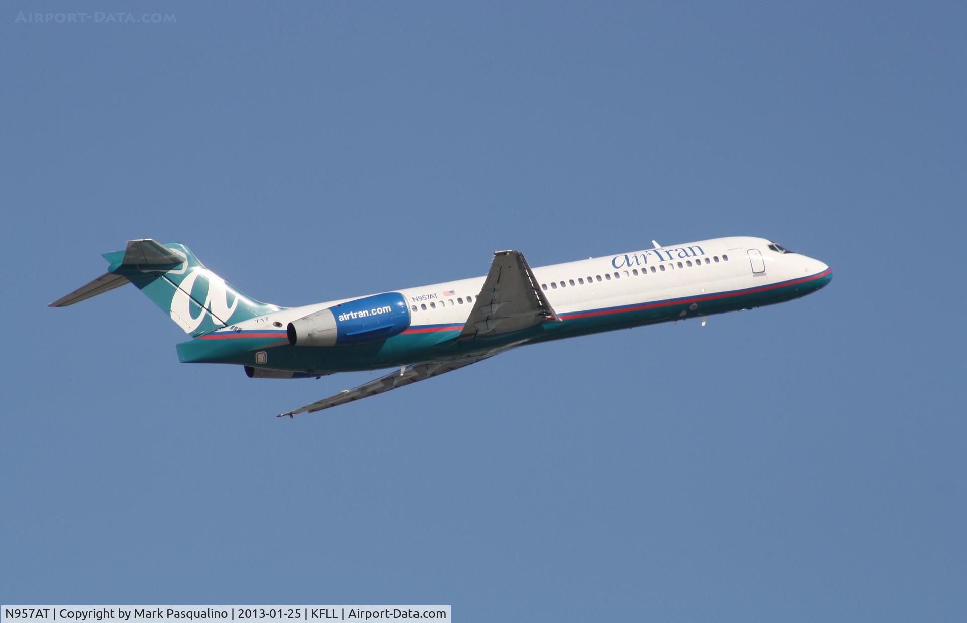 N957AT, 2000 Boeing 717-200 C/N 55019, Boeing 717-200