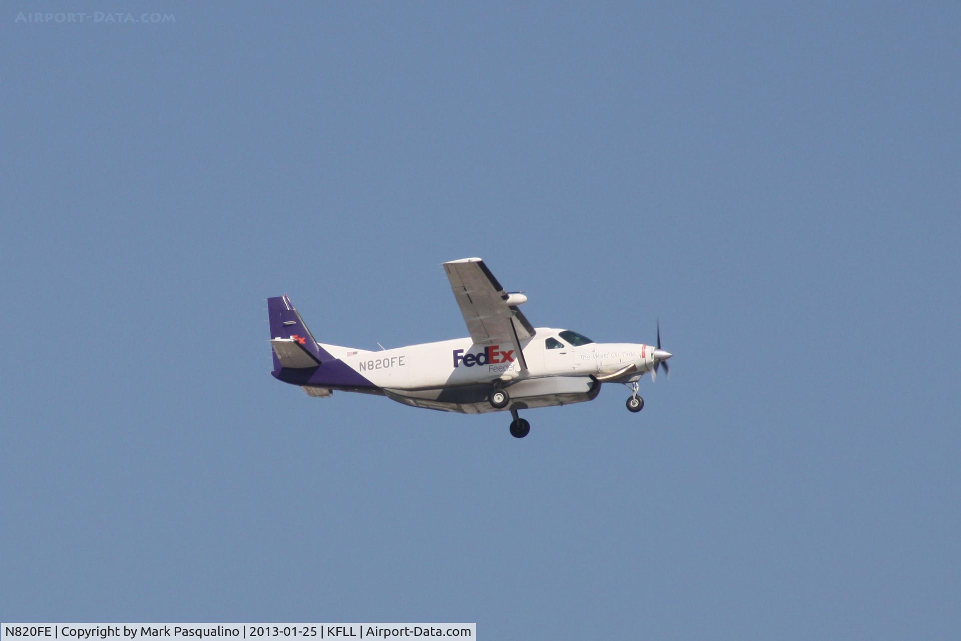 N820FE, Cessna 208B C/N 208B0111, Cessna 208B