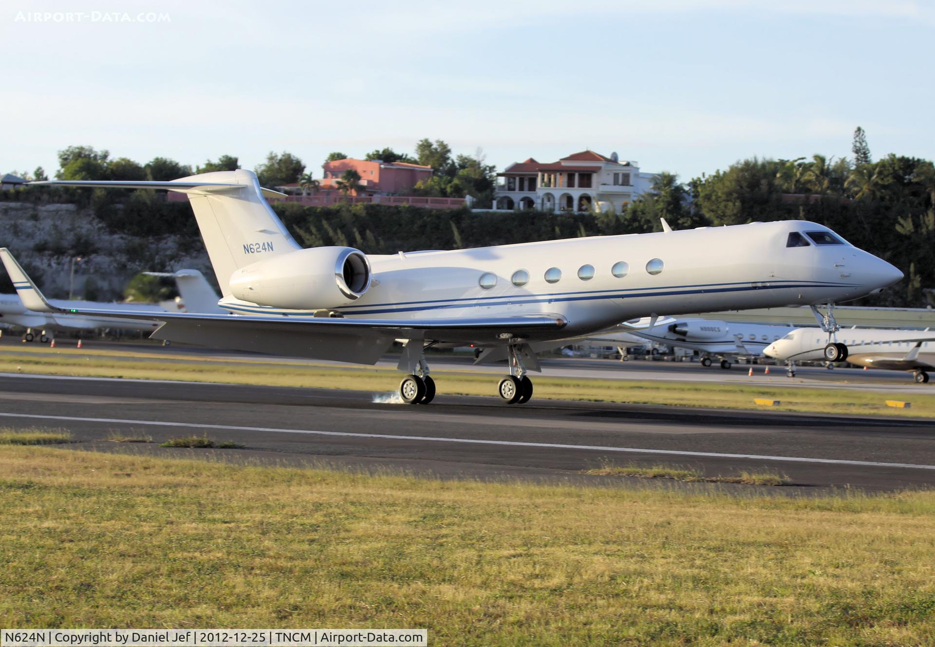 N624N, 2002 Gulfstream Aerospace G-V C/N 681, N624N