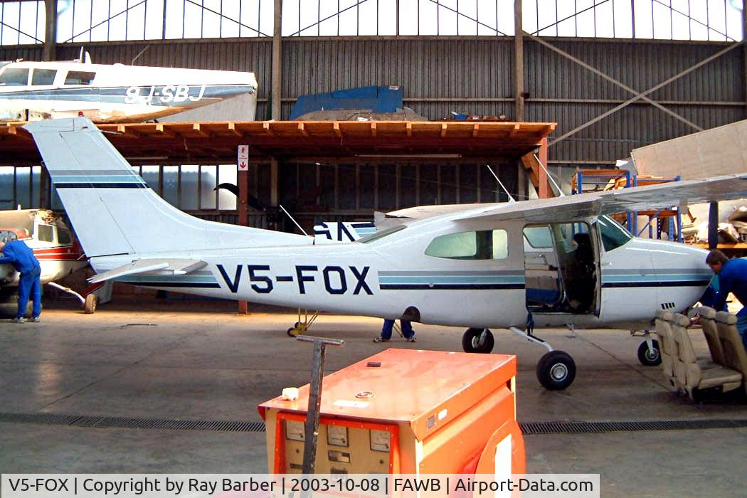 V5-FOX, Cessna T210N Turbo Centurion C/N 21064168, Cessna T.210N Turbo Centurion [210-64168] Pretoria-Wonderboom~ZS 08/10/2003. This has been registered twice as this and for the 3rd time ZS-MKM which it is currently.