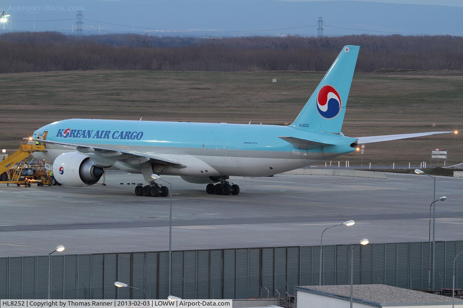 HL8252, 2012 Boeing 777-FB5 C/N 37638, Korean Air Boeing 777