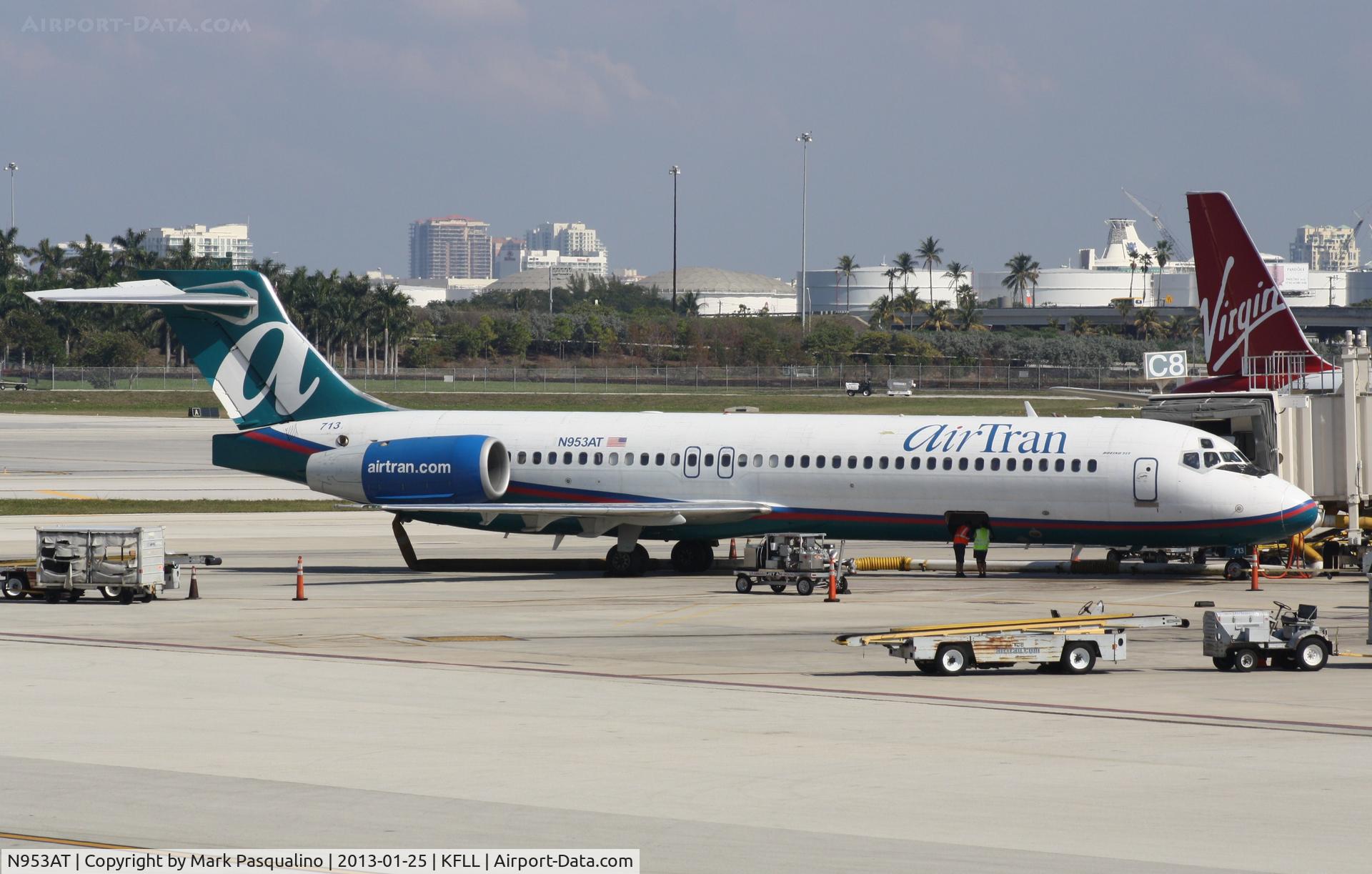 N953AT, 2000 Boeing 717-200 C/N 55015, Boeing 717-200