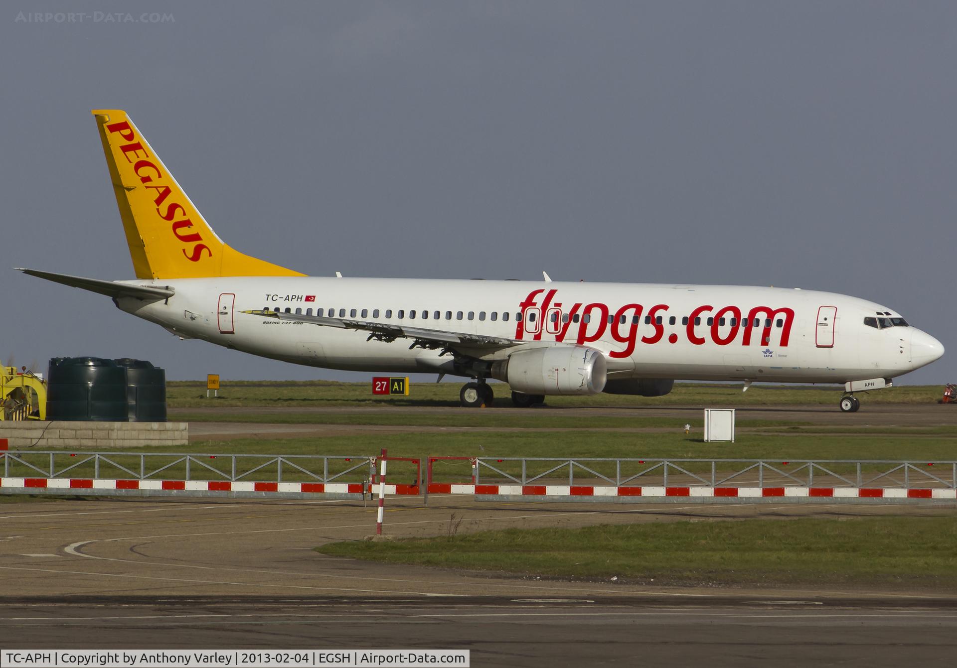 TC-APH, 2001 Boeing 737-8S3 C/N 29250/792, Sat on stand at KLM Uk.
