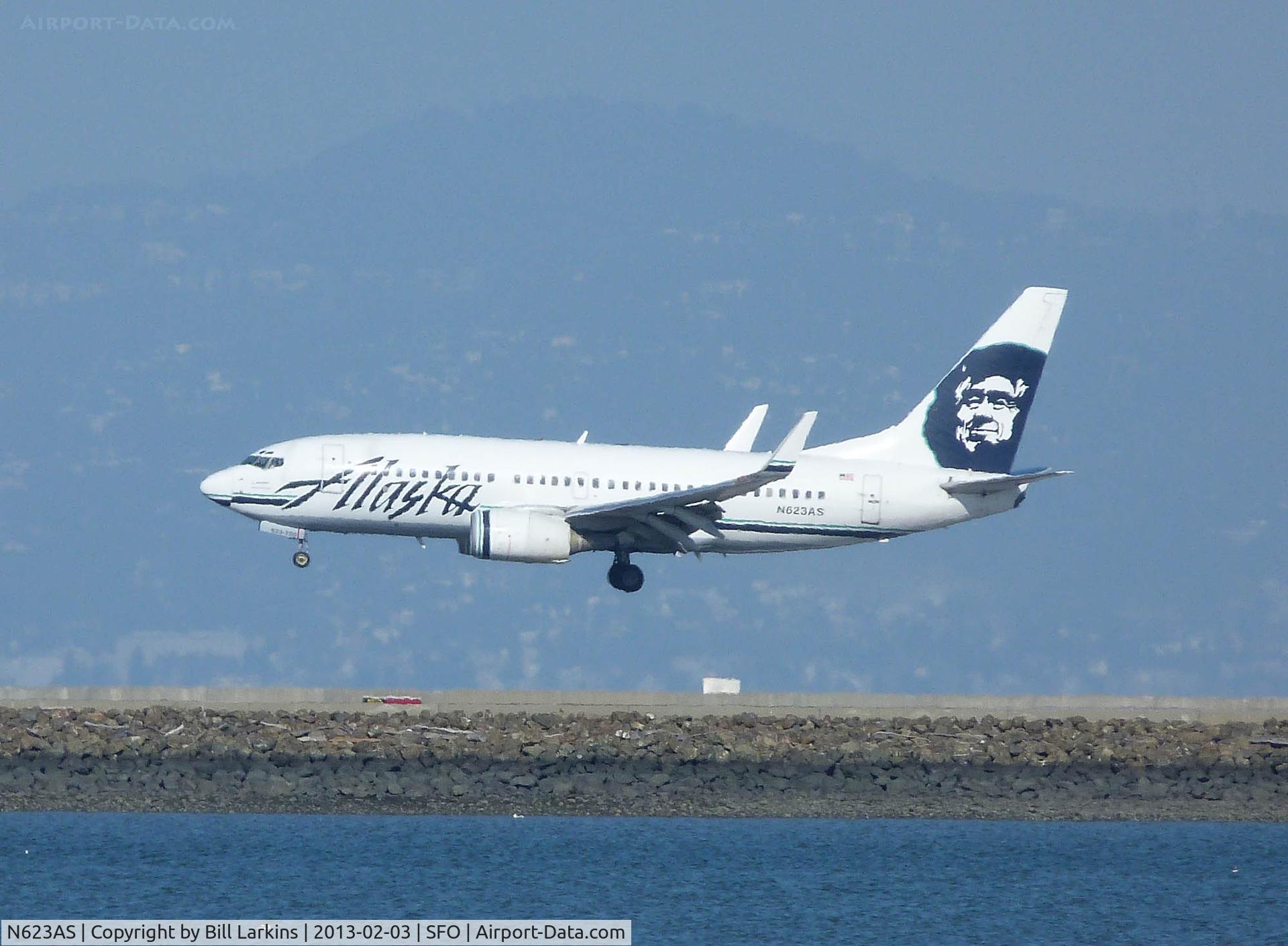 N623AS, 2000 Boeing 737-790 C/N 30166, Landing at San Francisco.