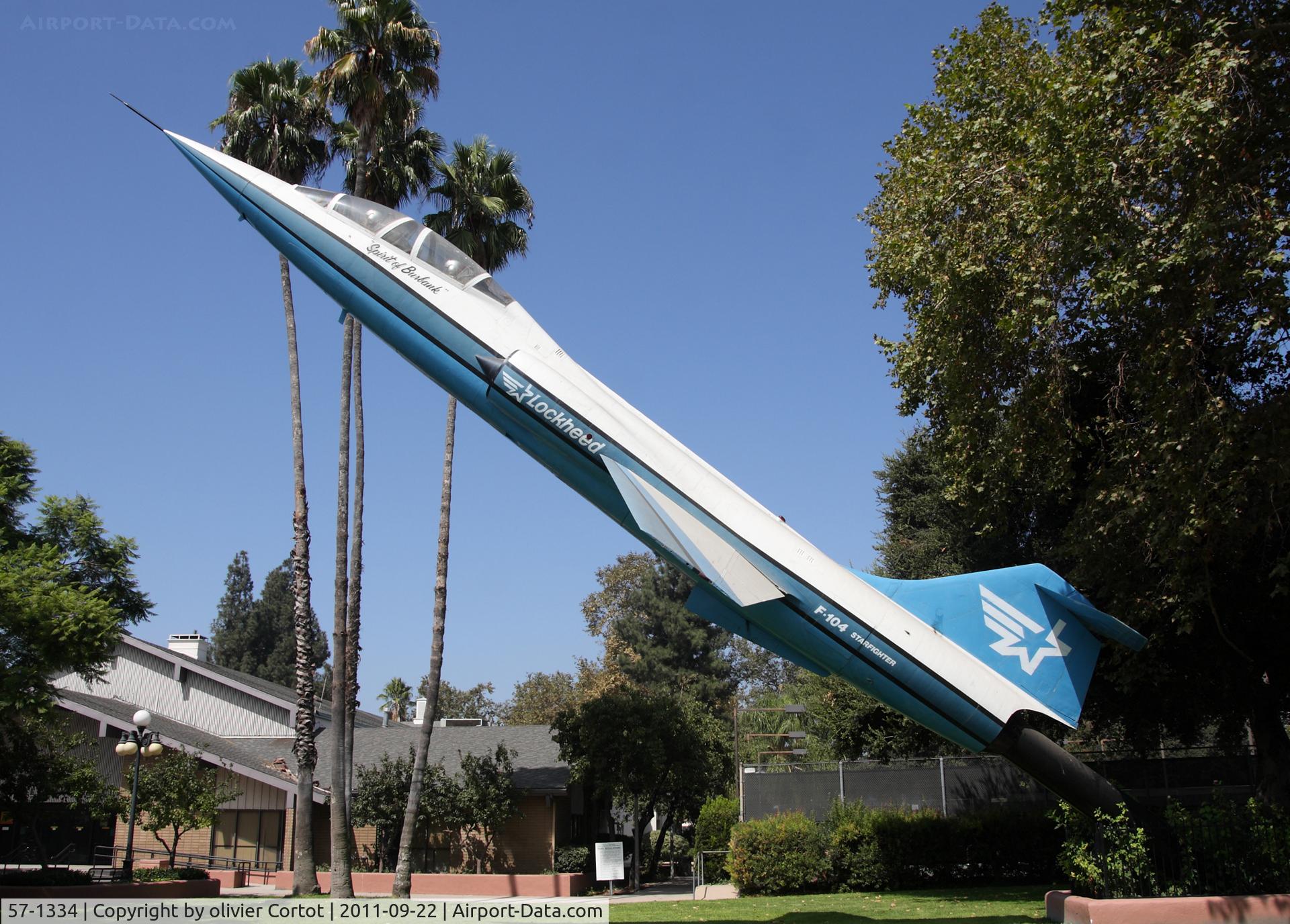 57-1334, 1957 Lockheed F-104D Starfighter C/N 483-5046, Surprise ! as I was passing by...