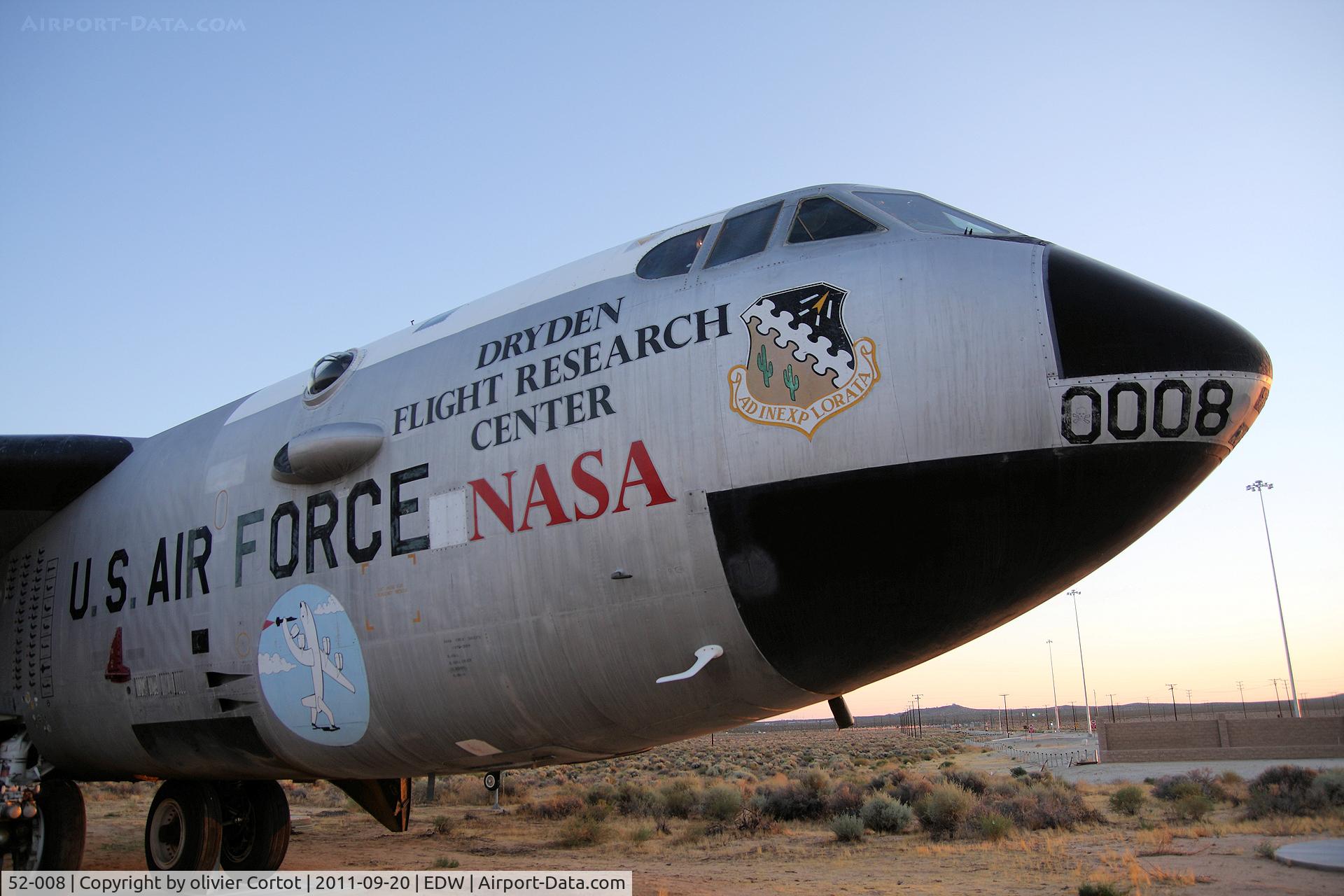 52-008, 1952 Boeing NB-52B-BO (RB-52B-10-BO) Stratofortress C/N 16498, nose markings
