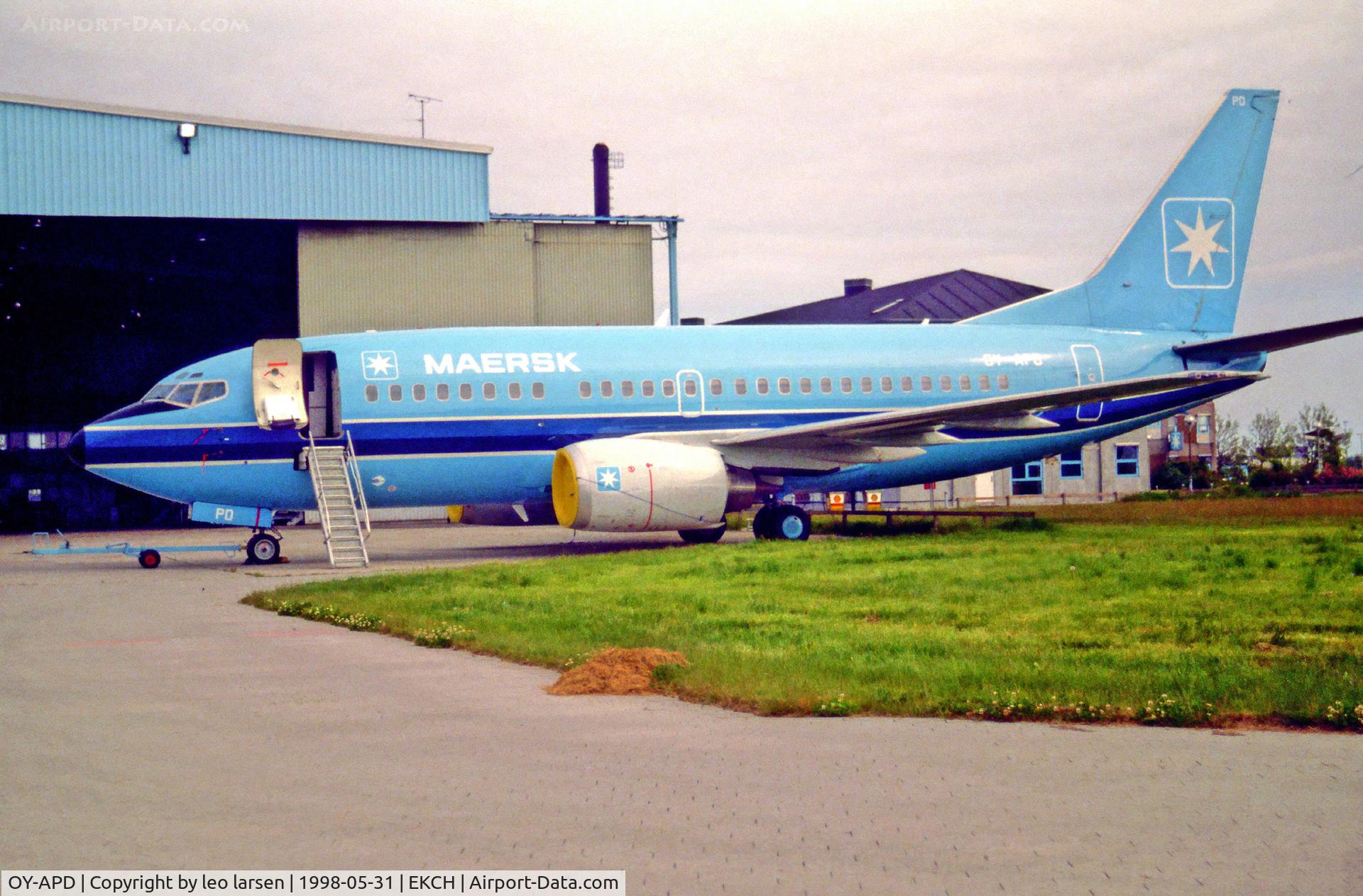 OY-APD, 1996 Boeing 737-5L9 C/N 28130, Copenhagen Kastrup 31.5.98