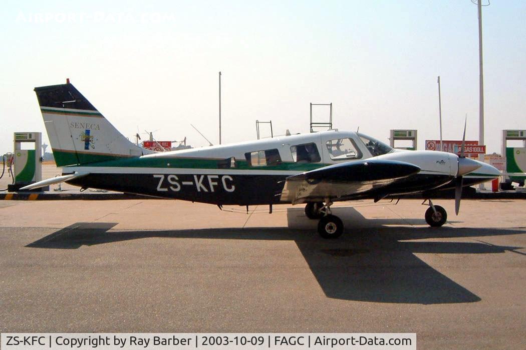 ZS-KFC, 1978 Piper PA-34-200T Seneca II C/N 34-7870251, Piper PA-34-200T Seneca II [34-7870251] Grand Central~ZS 09/10/2003