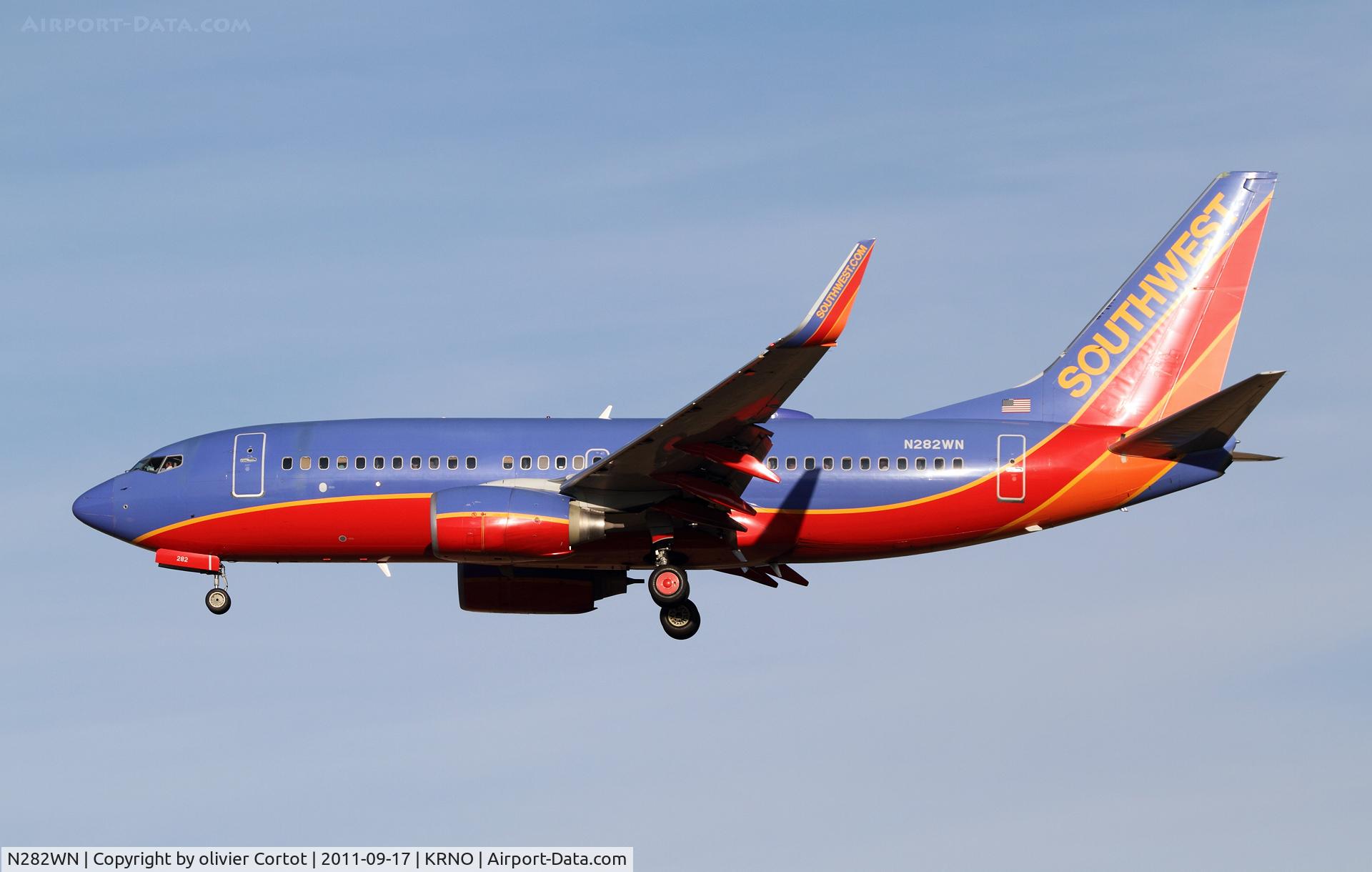 N282WN, 2007 Boeing 737-7H4 C/N 32534, Reno airport