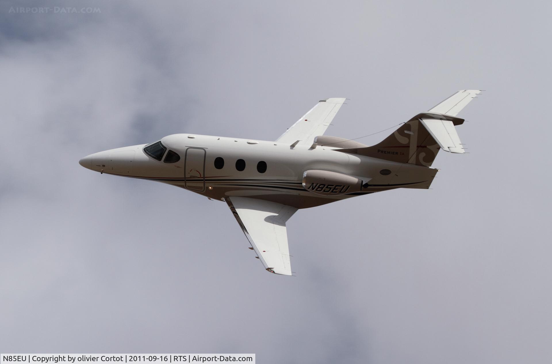 N85EU, Hawker Beechcraft 390 C/N RB-285, playing the racer at Reno