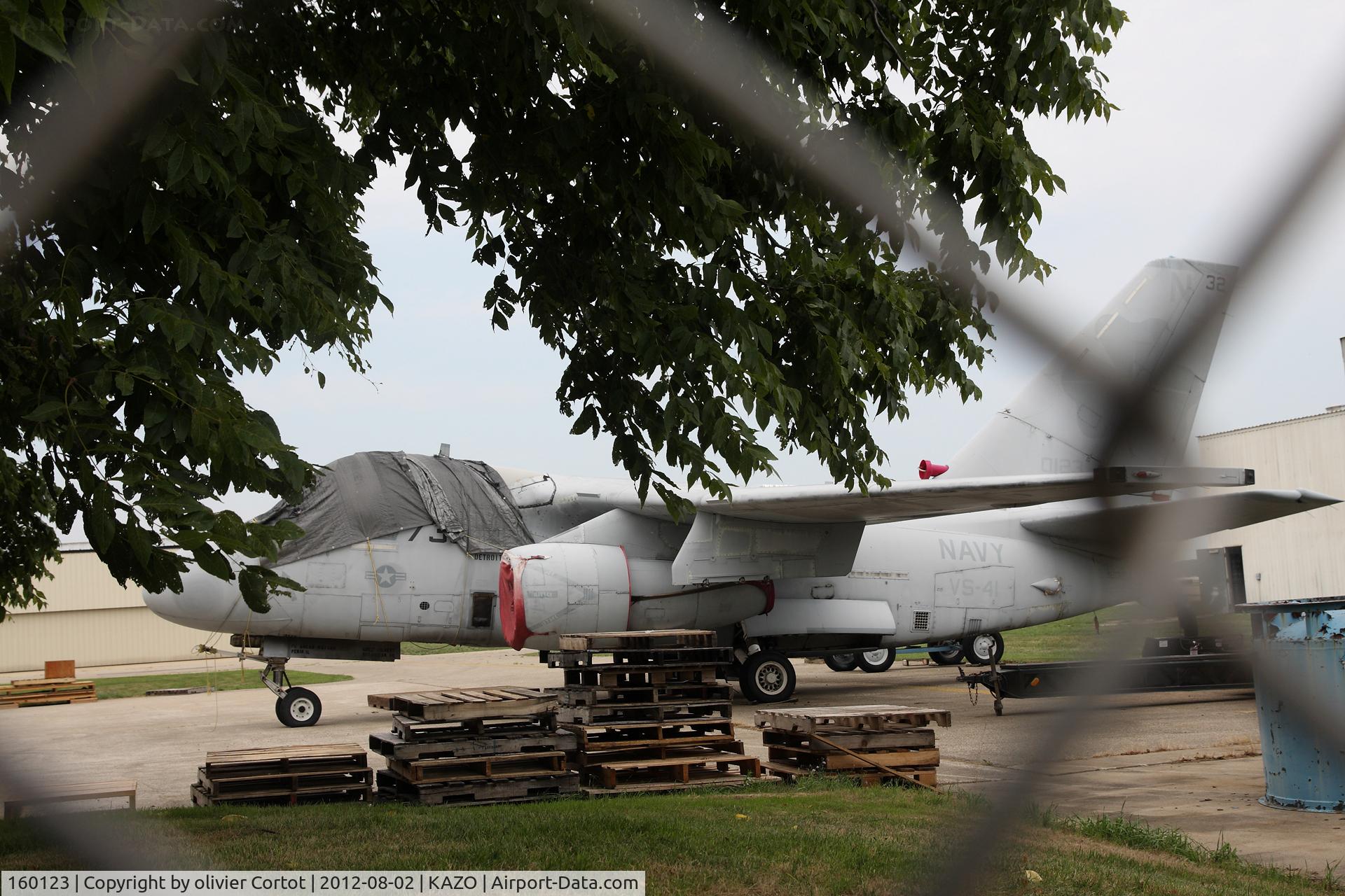 160123, Lockheed S-3B Viking C/N 394A-1105, Hidden in the air zoo reserves