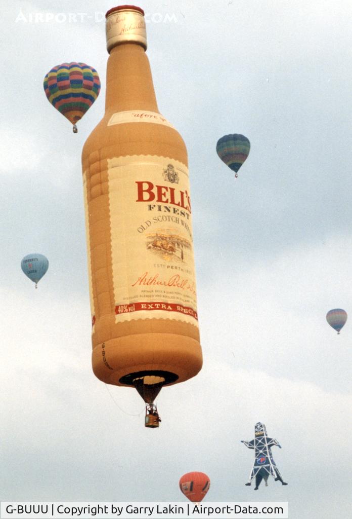 G-BUUU, 1993 Cameron Balloons Bottle-77 C/N 2980, Flying at The Northampton Balloon Festival