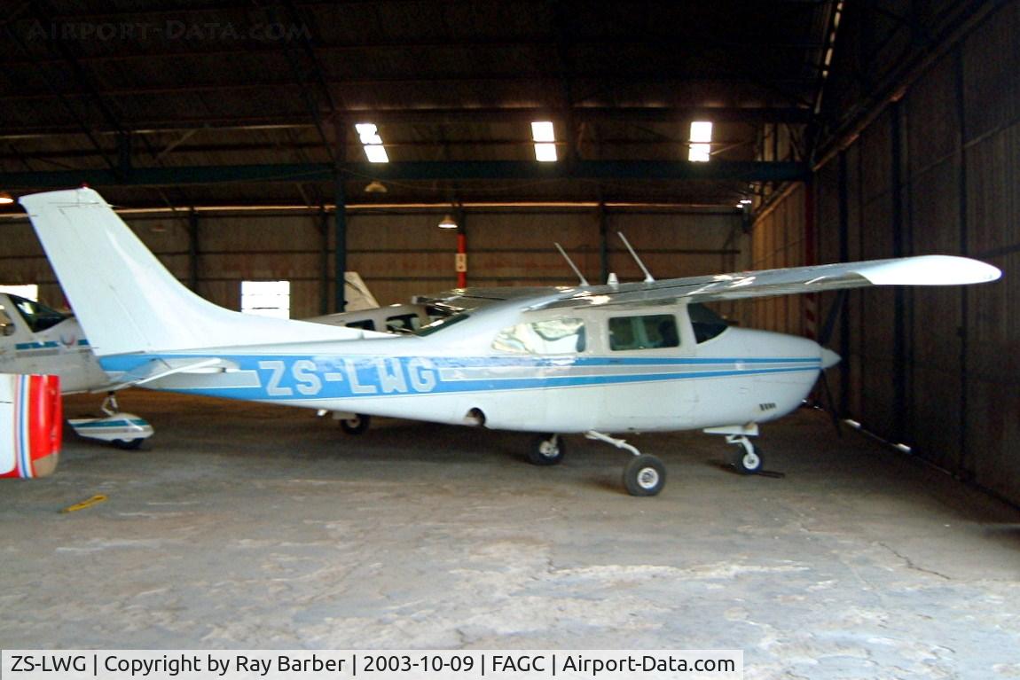 ZS-LWG, Cessna 210L Centurion C/N 21061105, Cessna 210L Centurion [210-61105] Grand Central~ZS 09/10/2003