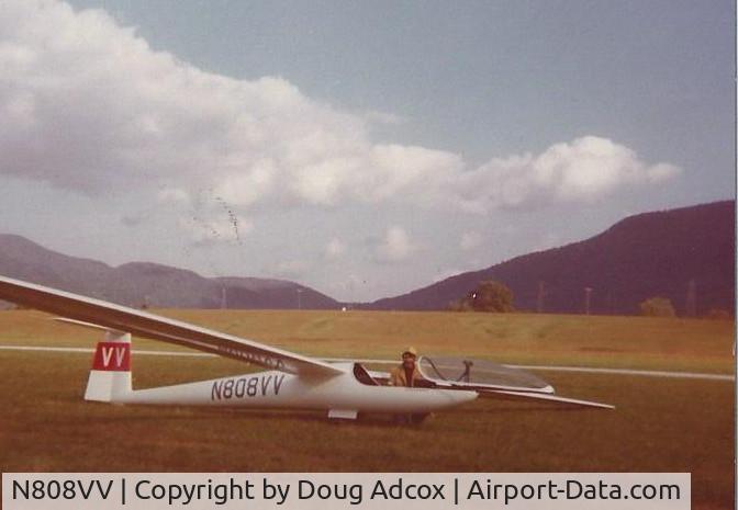 N808VV, FFA Diamant HBV 16.5 C/N 037, Photo taken at Chilhowee Gliderport, Benton, TN, 1976