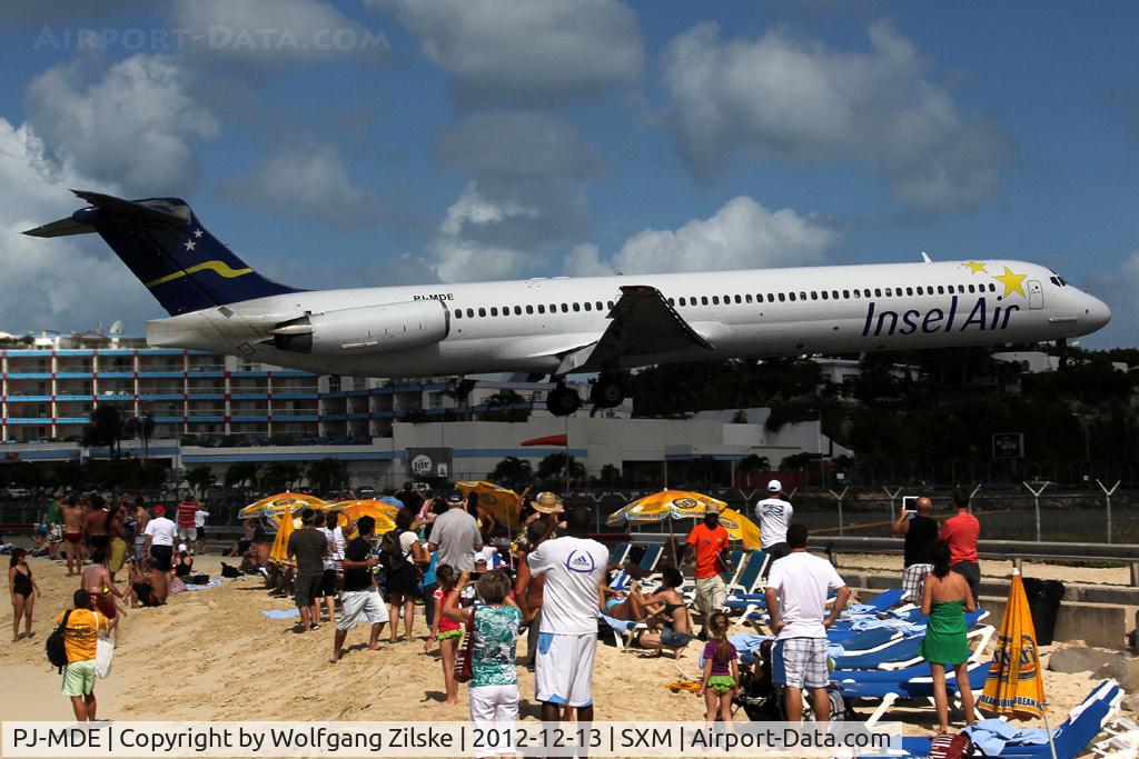 PJ-MDE, 1990 McDonnell Douglas MD-82 (DC-9-82) C/N 49971, Over famous Maho Beach