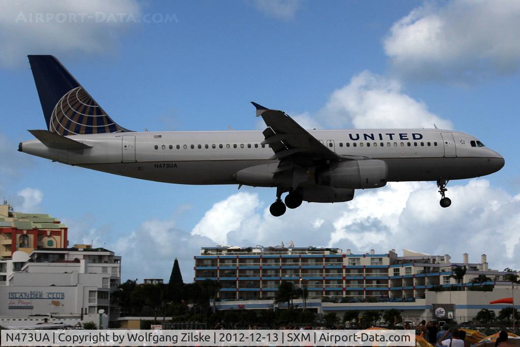 N473UA, 2001 Airbus A320-232 C/N 1469, Over famous Maho Beach