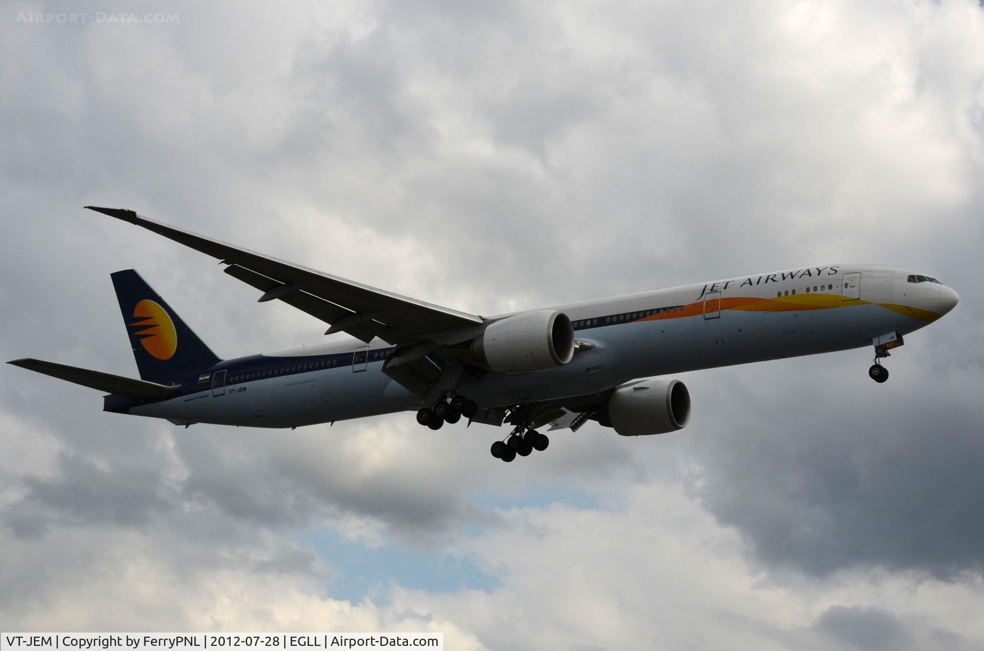 VT-JEM, 2007 Boeing 777-35R/ER C/N 35162, Jet Air B773