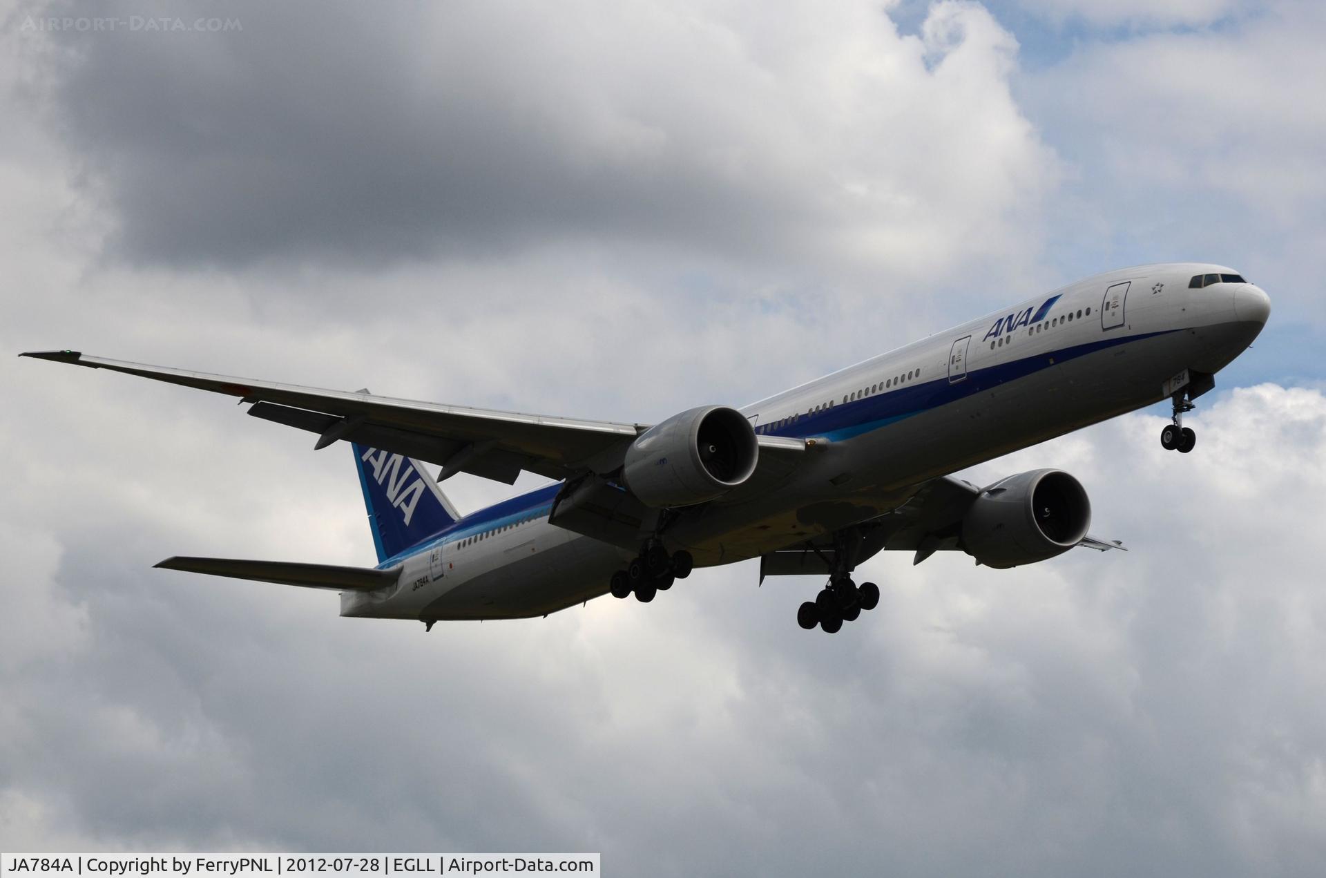 JA784A, 2009 Boeing 777-381/ER C/N 37950, ANA B773 landing