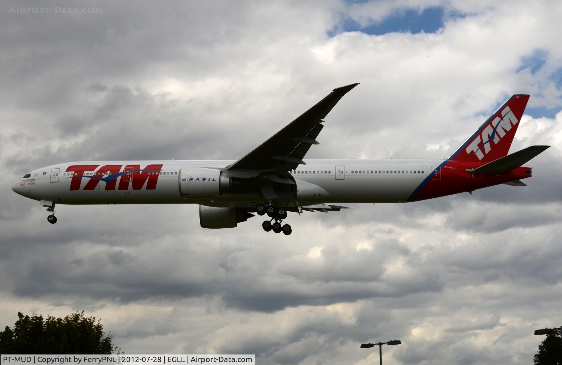 PT-MUD, 2008 Boeing 777-32W/ER C/N 37667, TAM landing in LHR