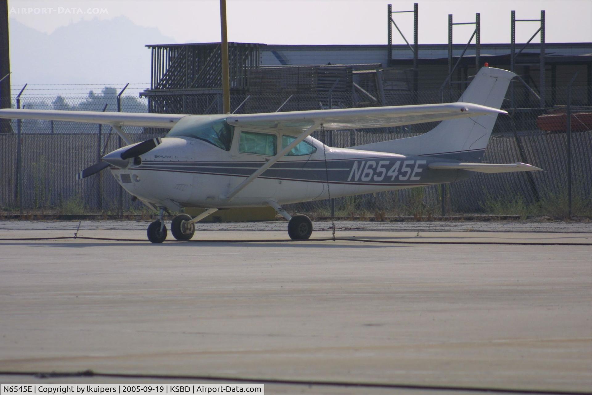 N6545E, 1984 Cessna 182R Skylane C/N 18268373, At San Bernadino Airport in 2005