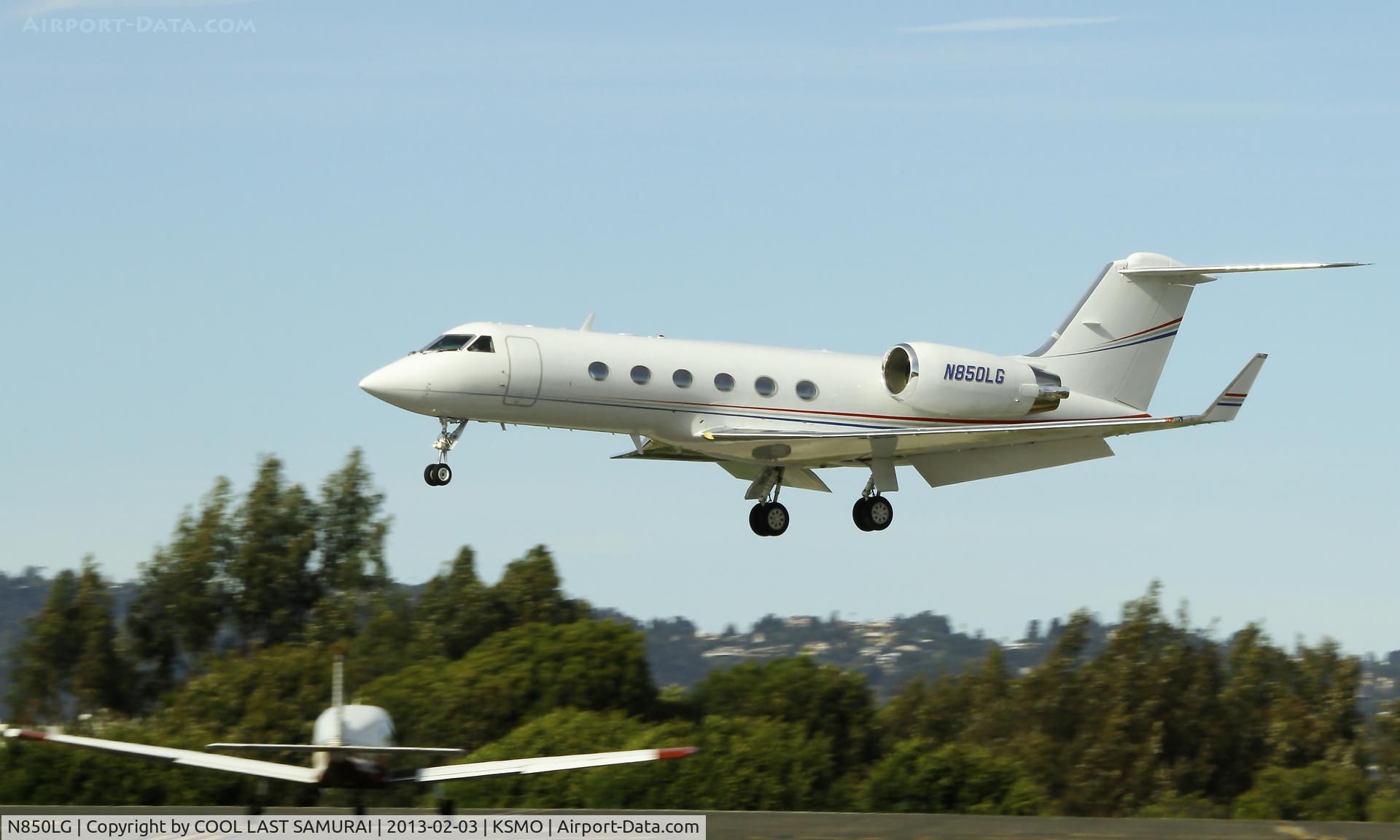 N850LG, 1997 Gulfstream Aerospace G-IV C/N 1310, Arriving SMO Rwy21